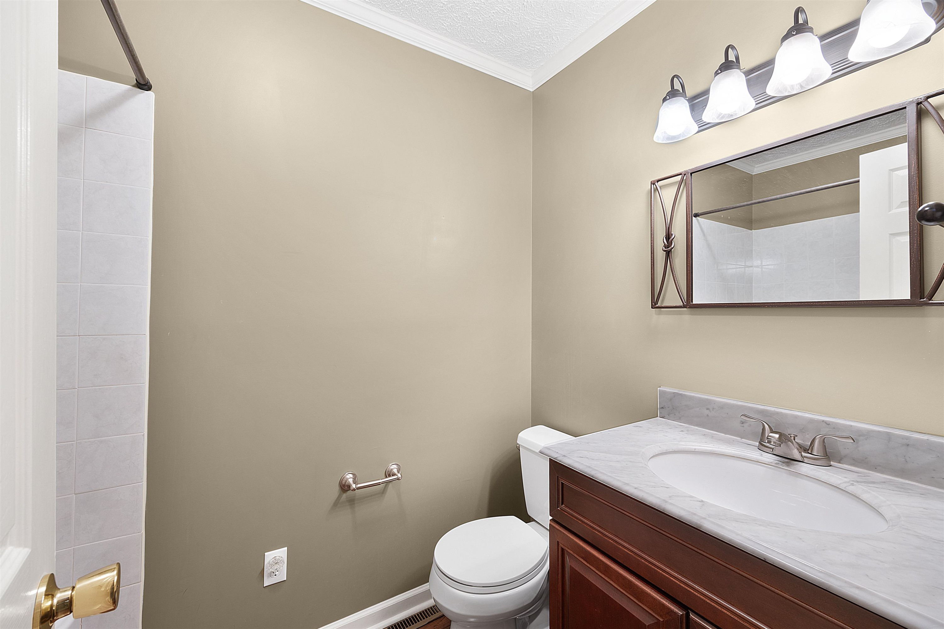 85 Twin Oaks Place