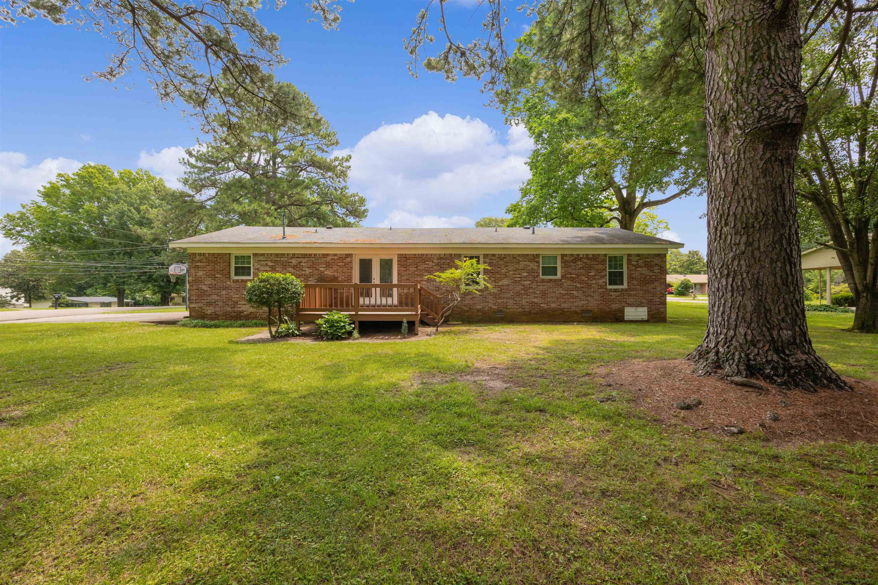 85 Twin Oaks Place