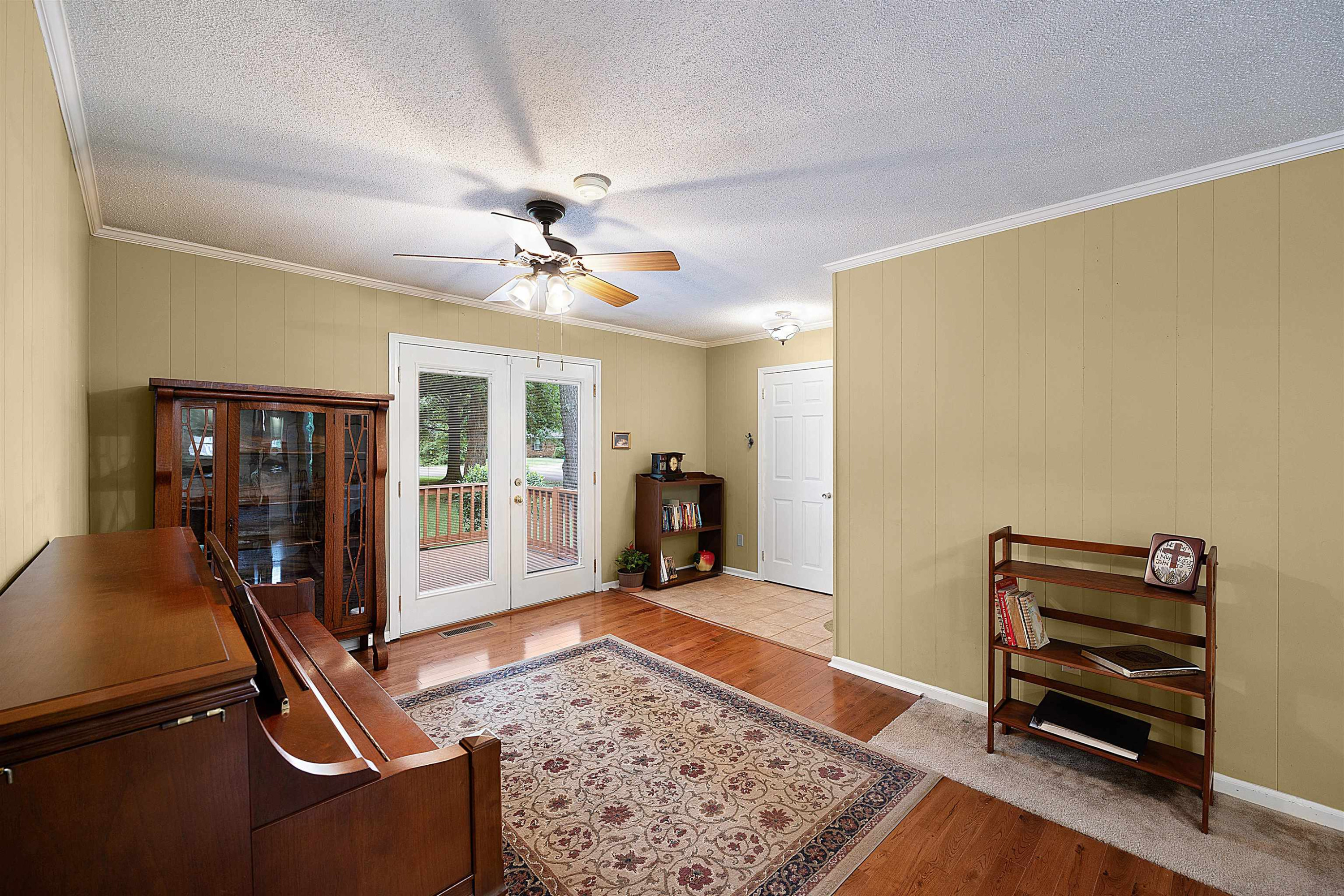 85 Twin Oaks Place
