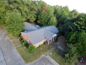 3045 N Highland Avenue