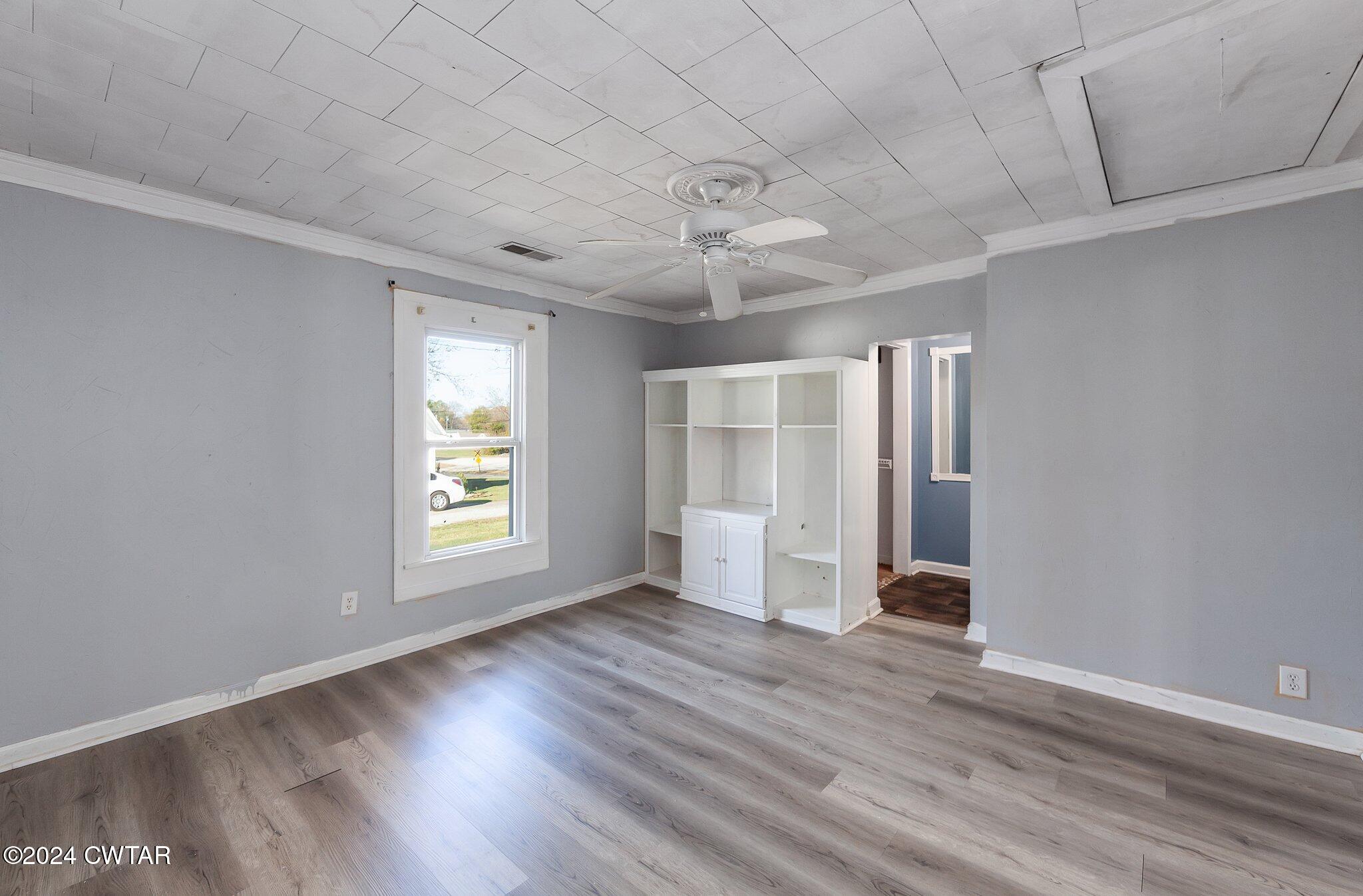 145 West Avenue