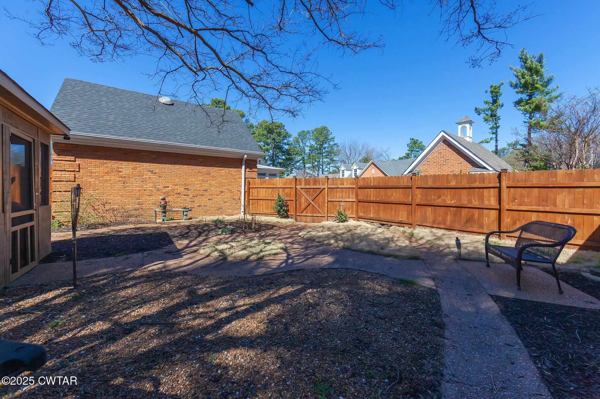 18 Beacon Hill Drive