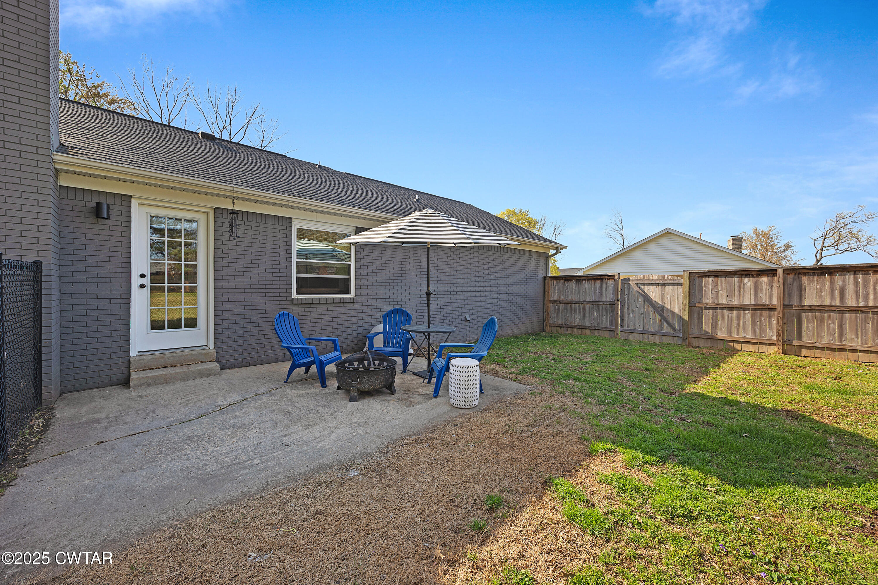 76 Navajo Cove