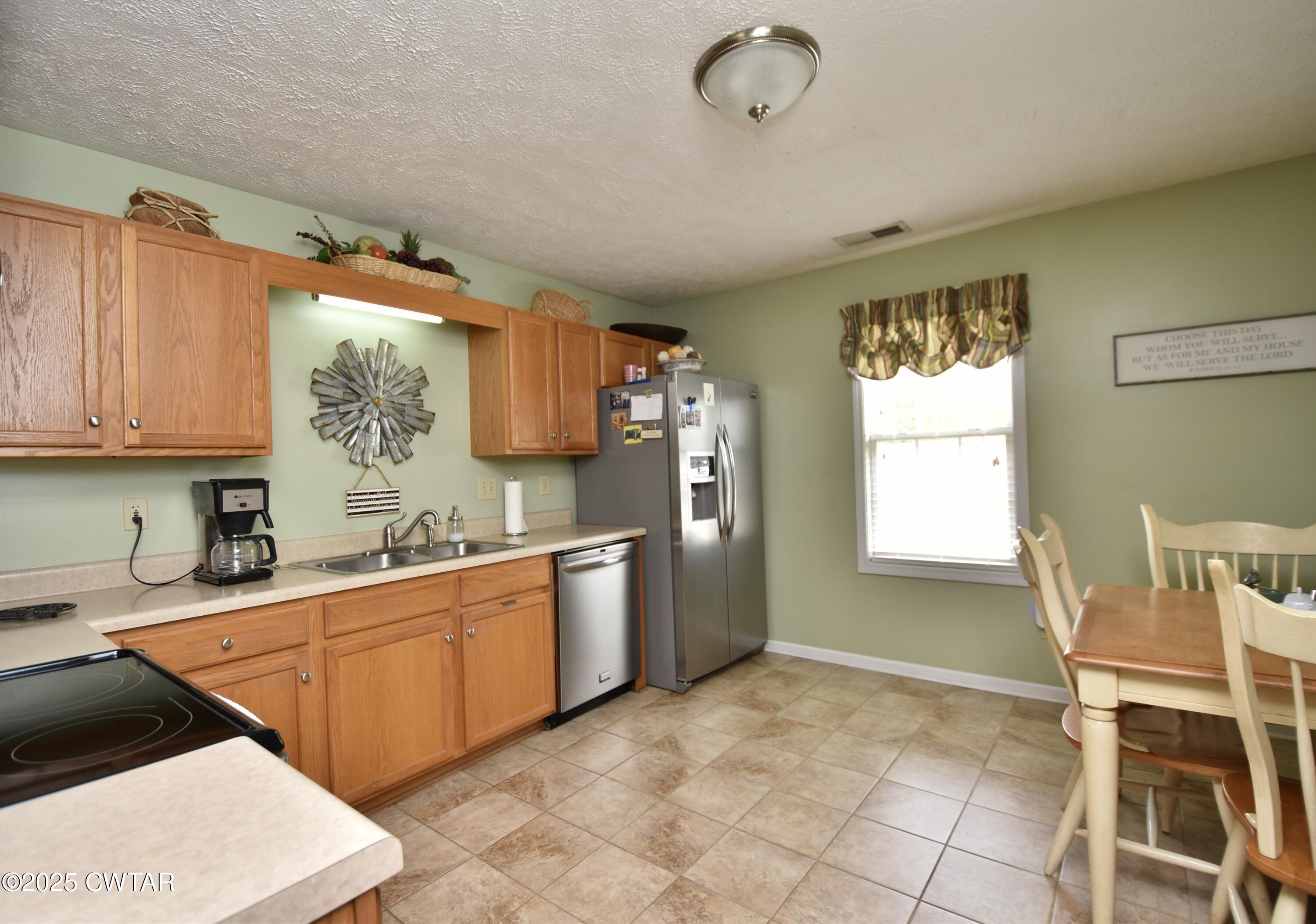 17 Crooked Creek Drive