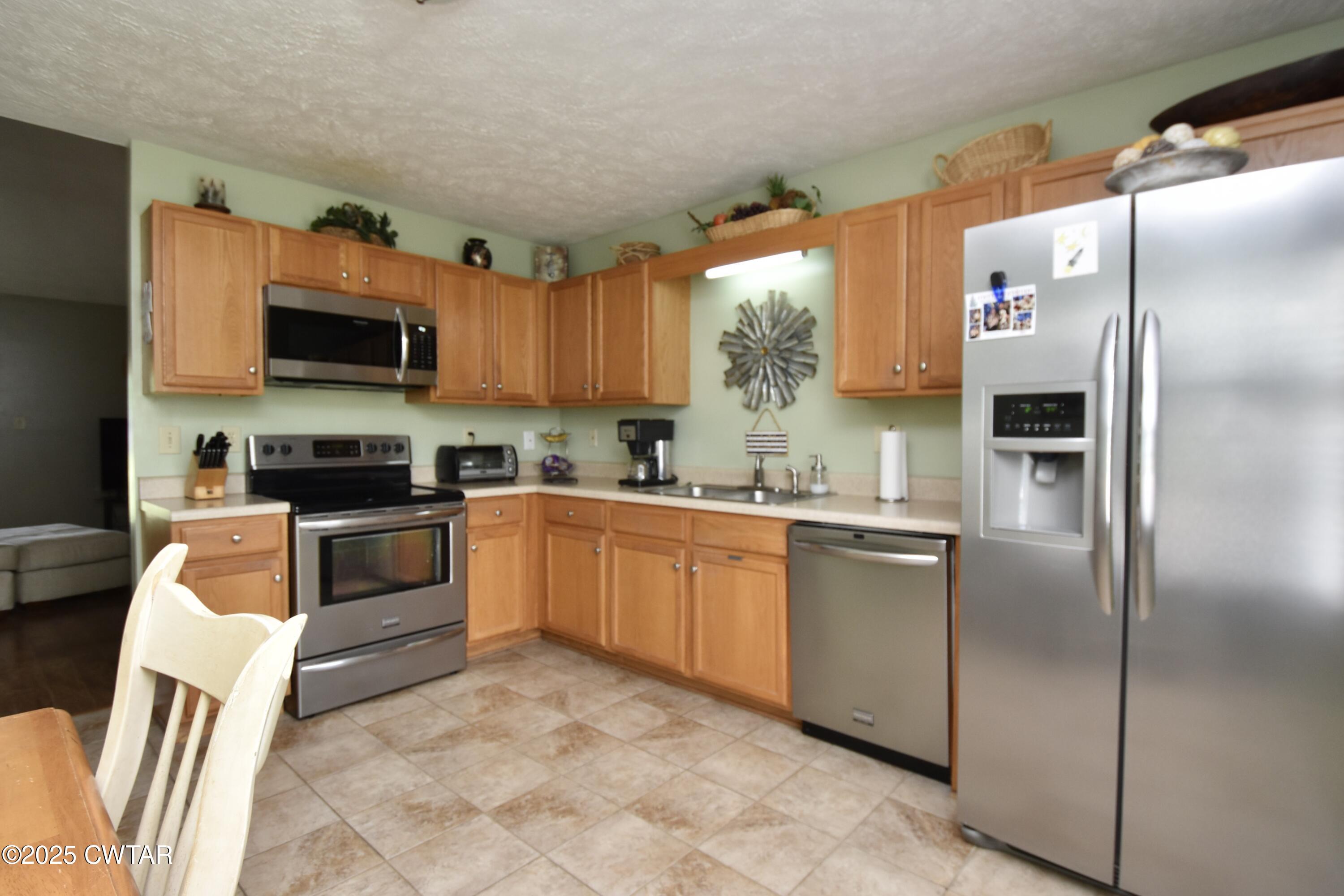17 Crooked Creek Drive