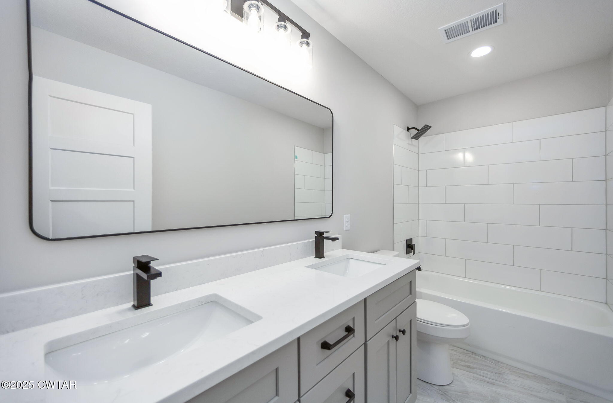 35 Larkhaven Lp