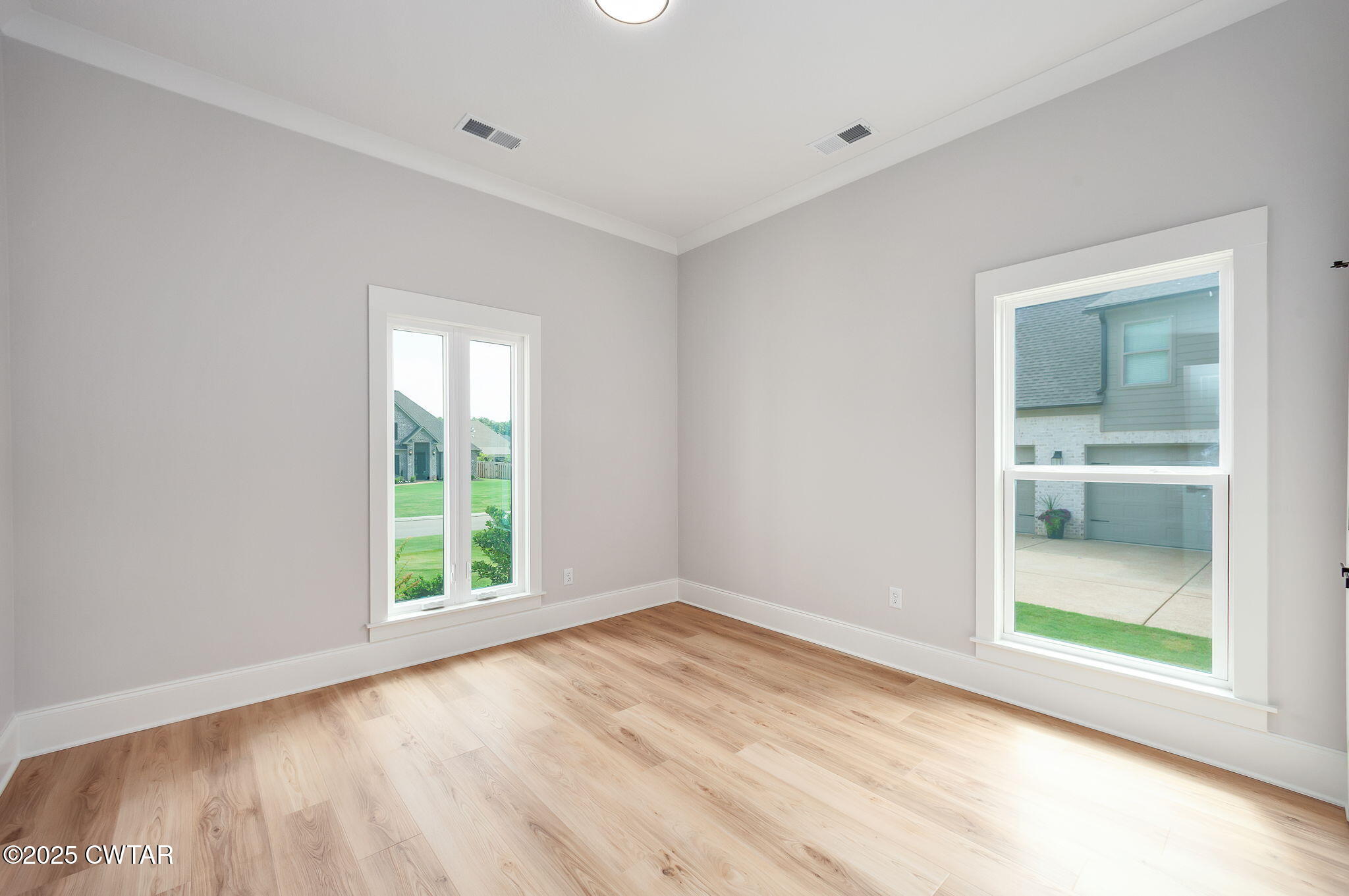 35 Larkhaven Lp