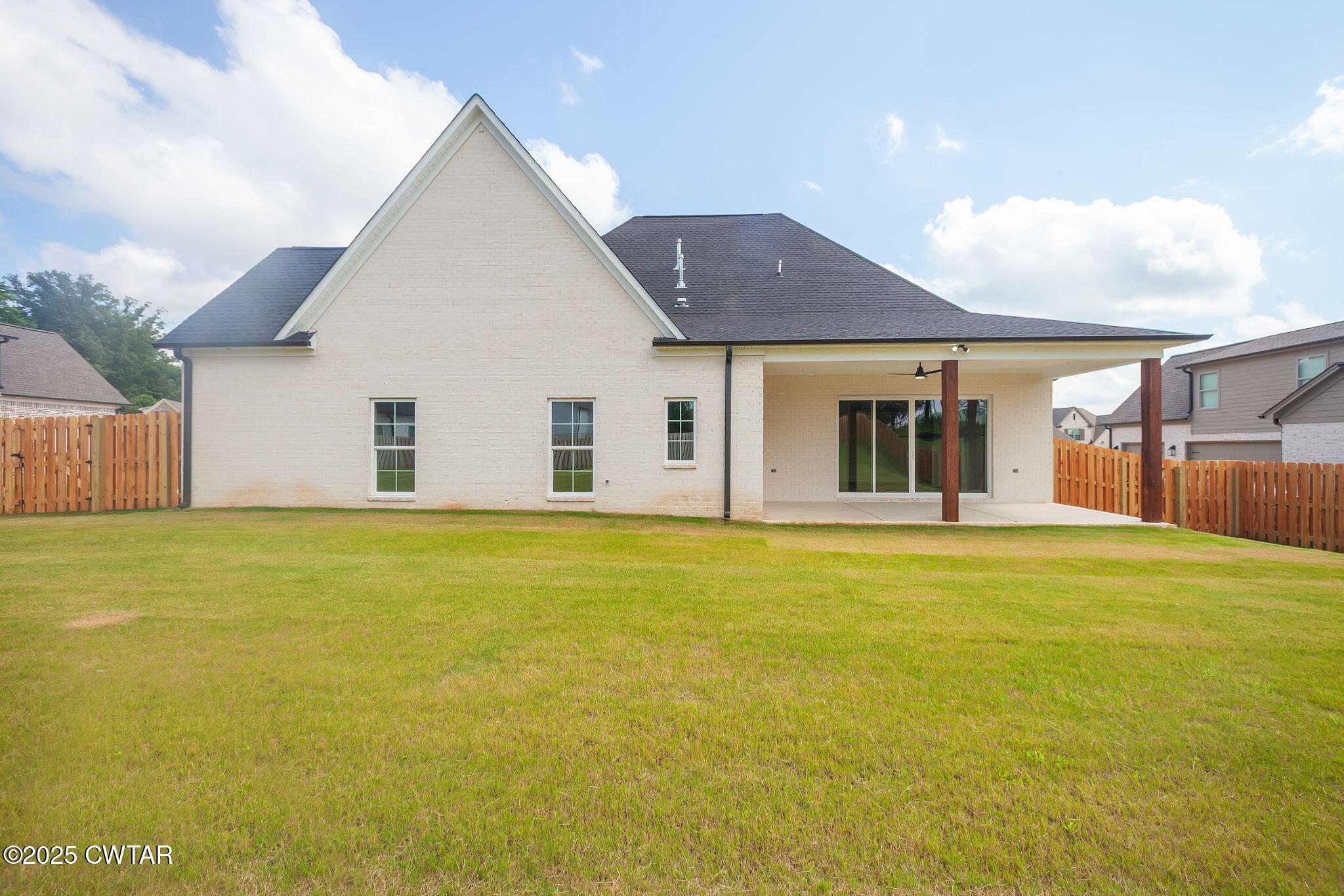 35 Larkhaven Lp