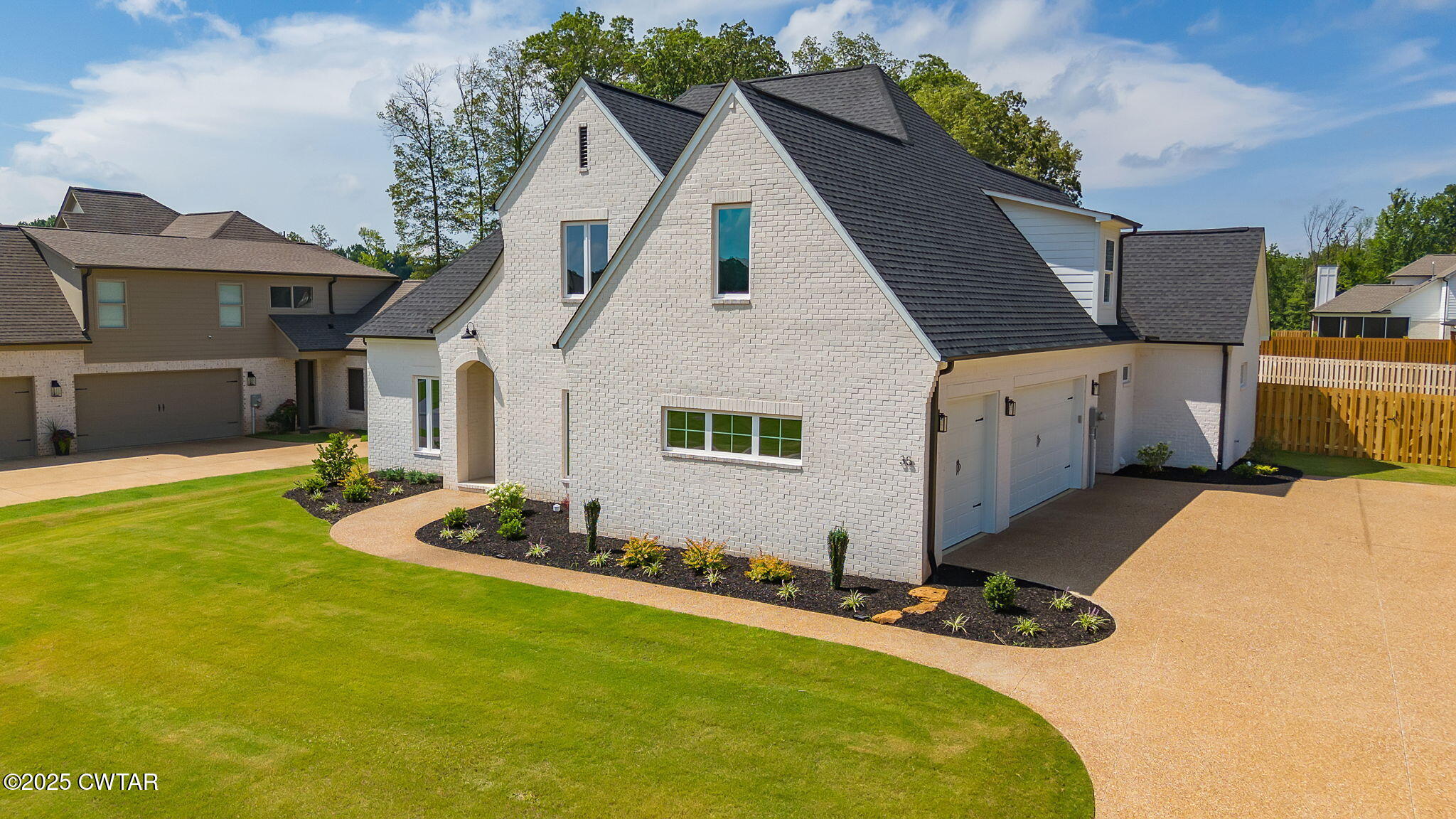 35 Larkhaven Lp