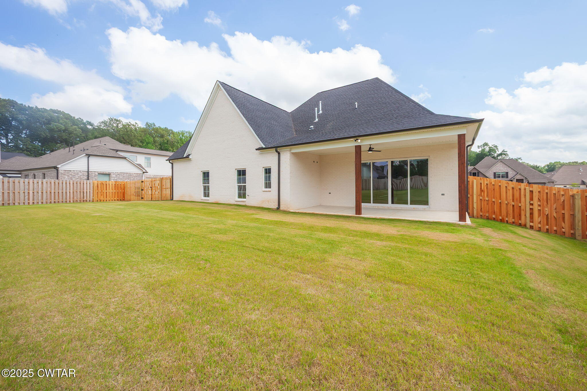 35 Larkhaven Lp