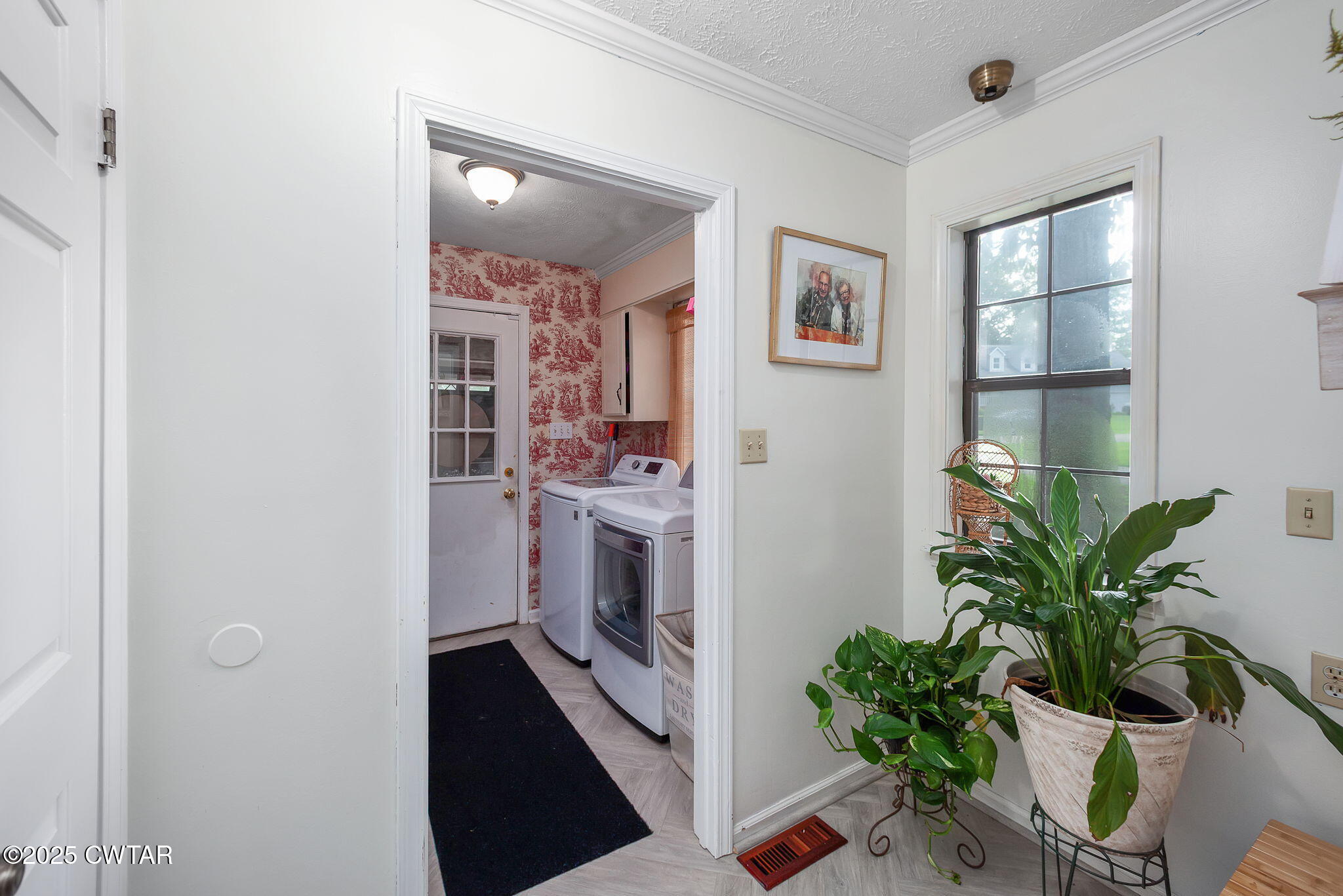 210 High Oaks Drive
