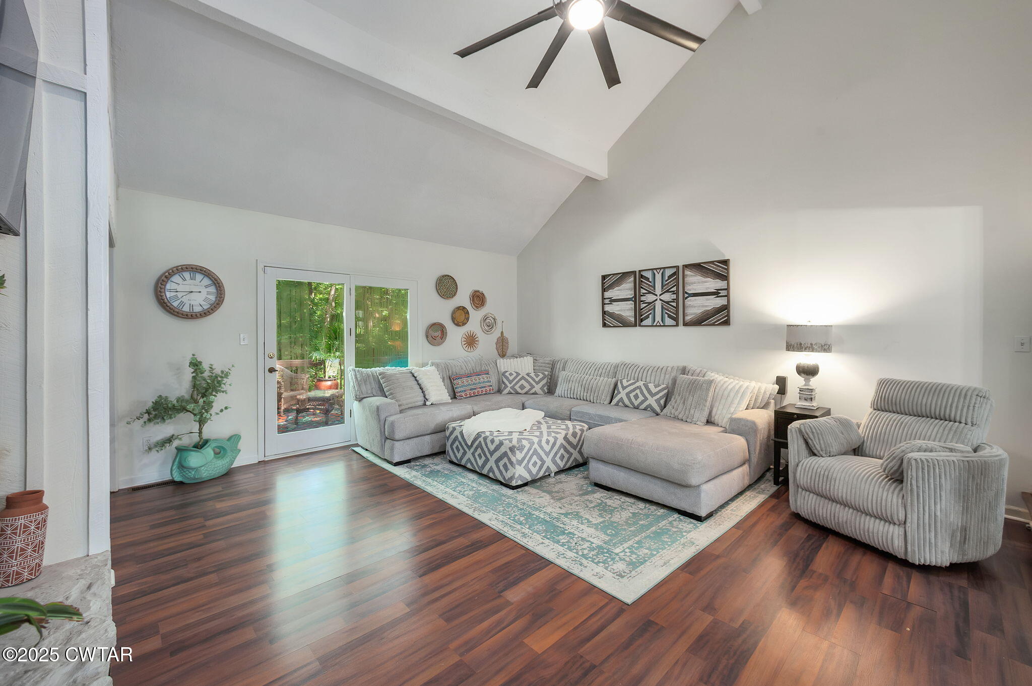 210 High Oaks Drive