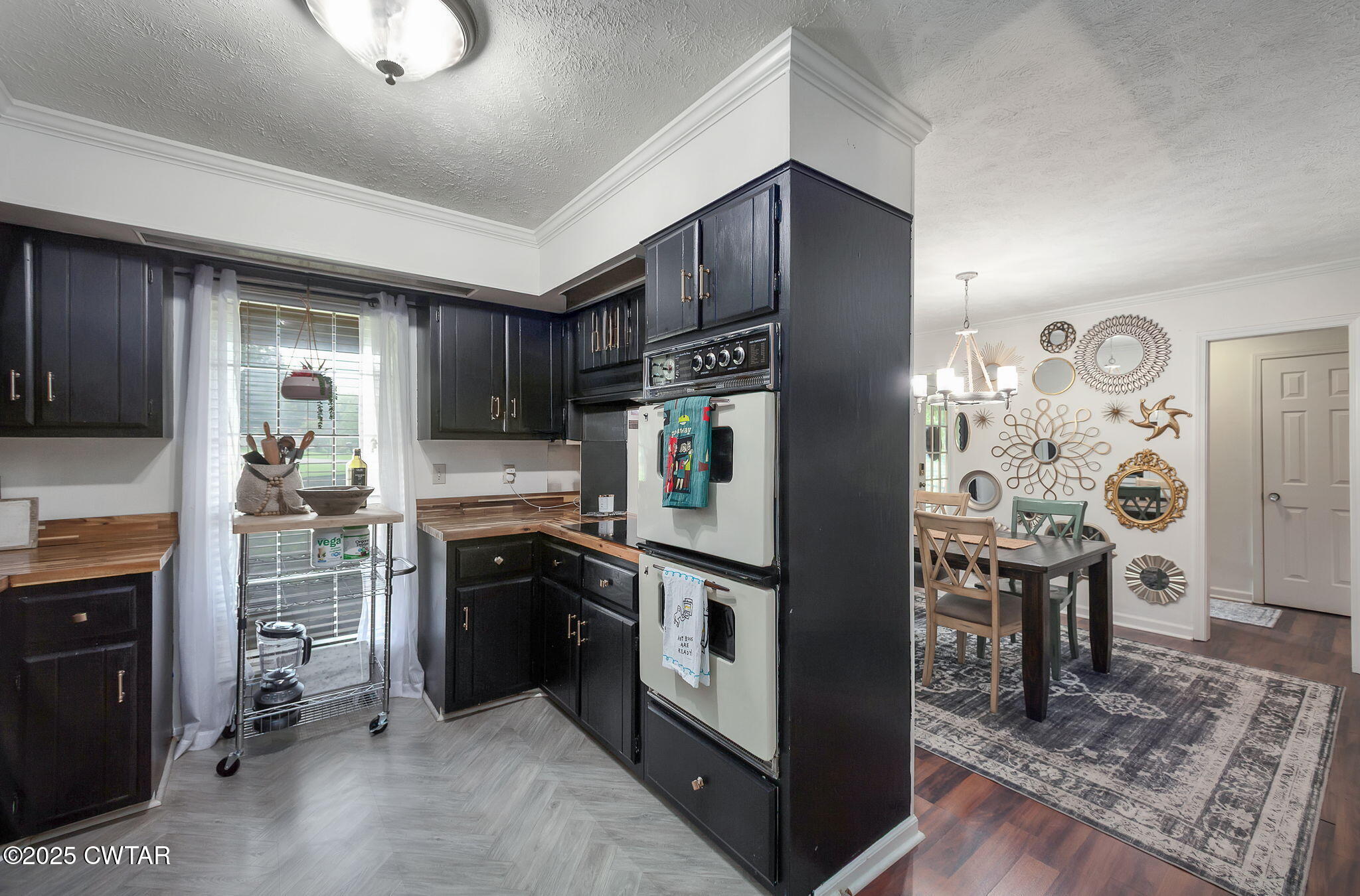 210 High Oaks Drive