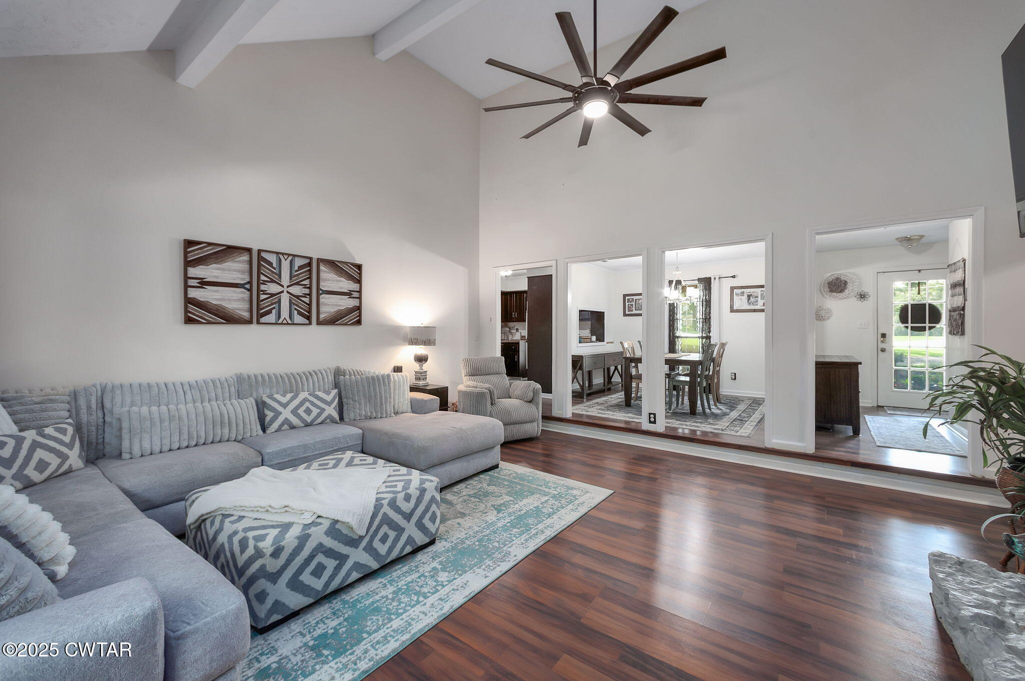 210 High Oaks Drive
