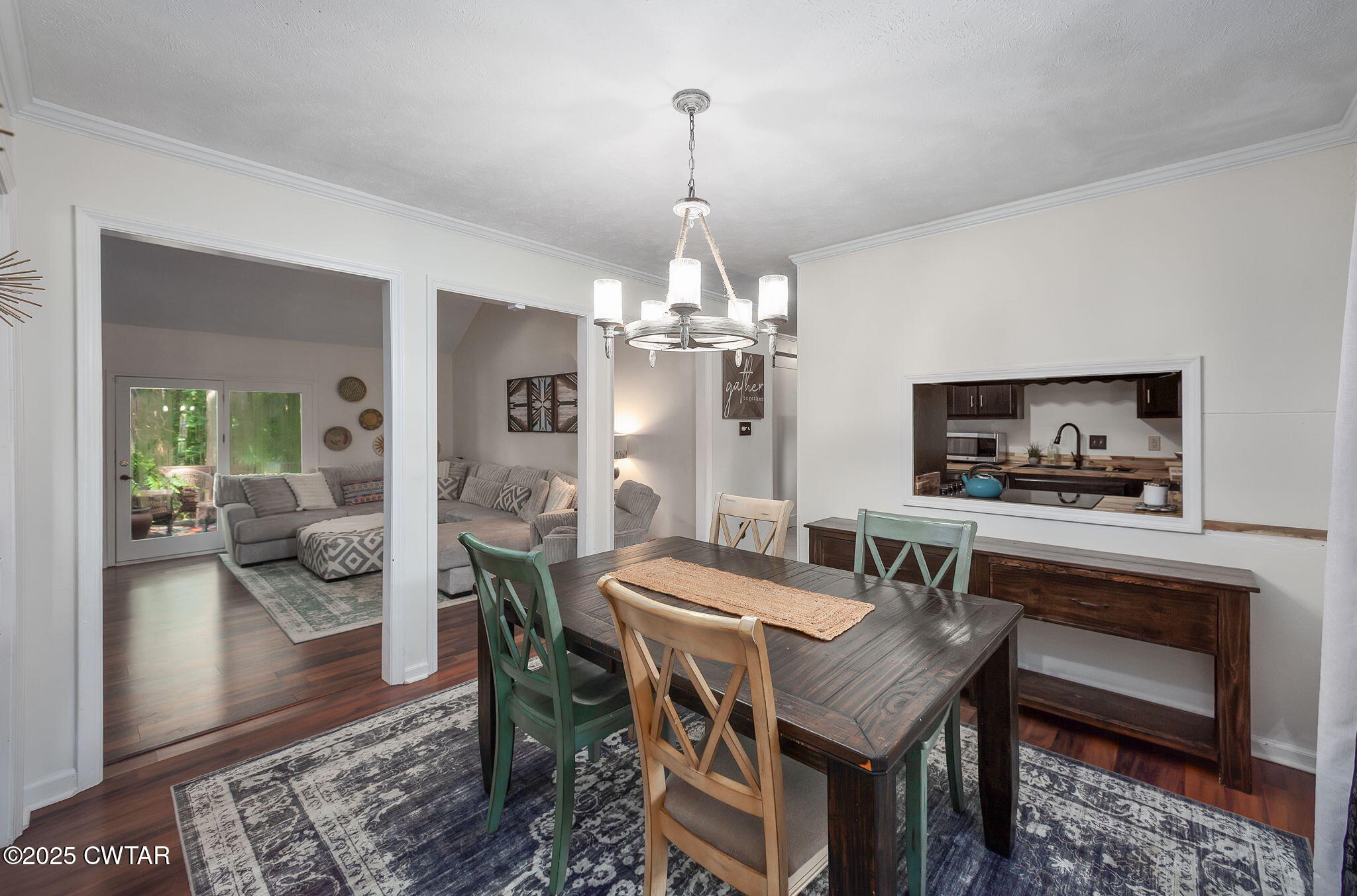 210 High Oaks Drive
