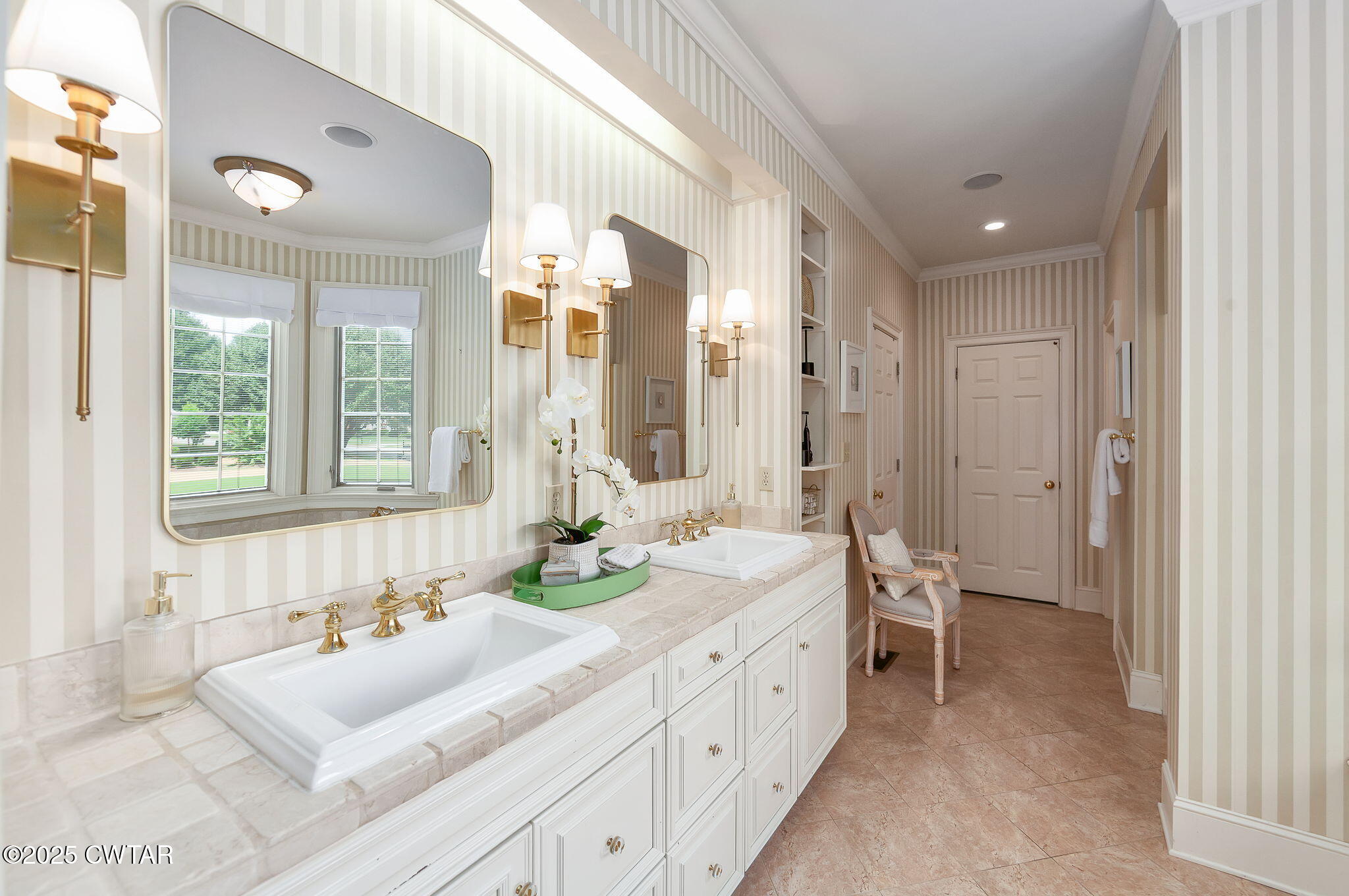 76 Southpointe Drive