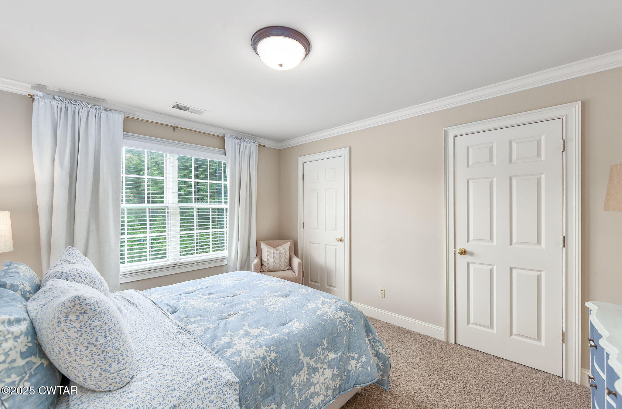 76 Southpointe Drive