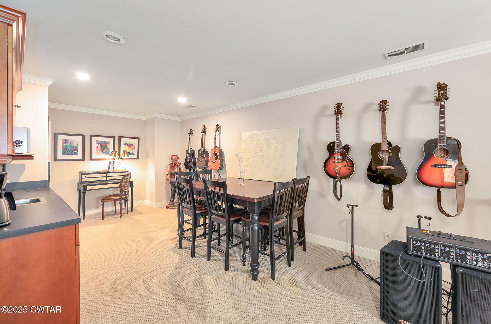76 Southpointe Drive