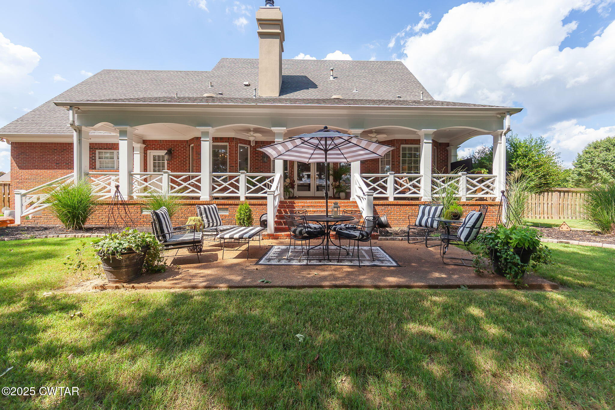 76 Southpointe Drive