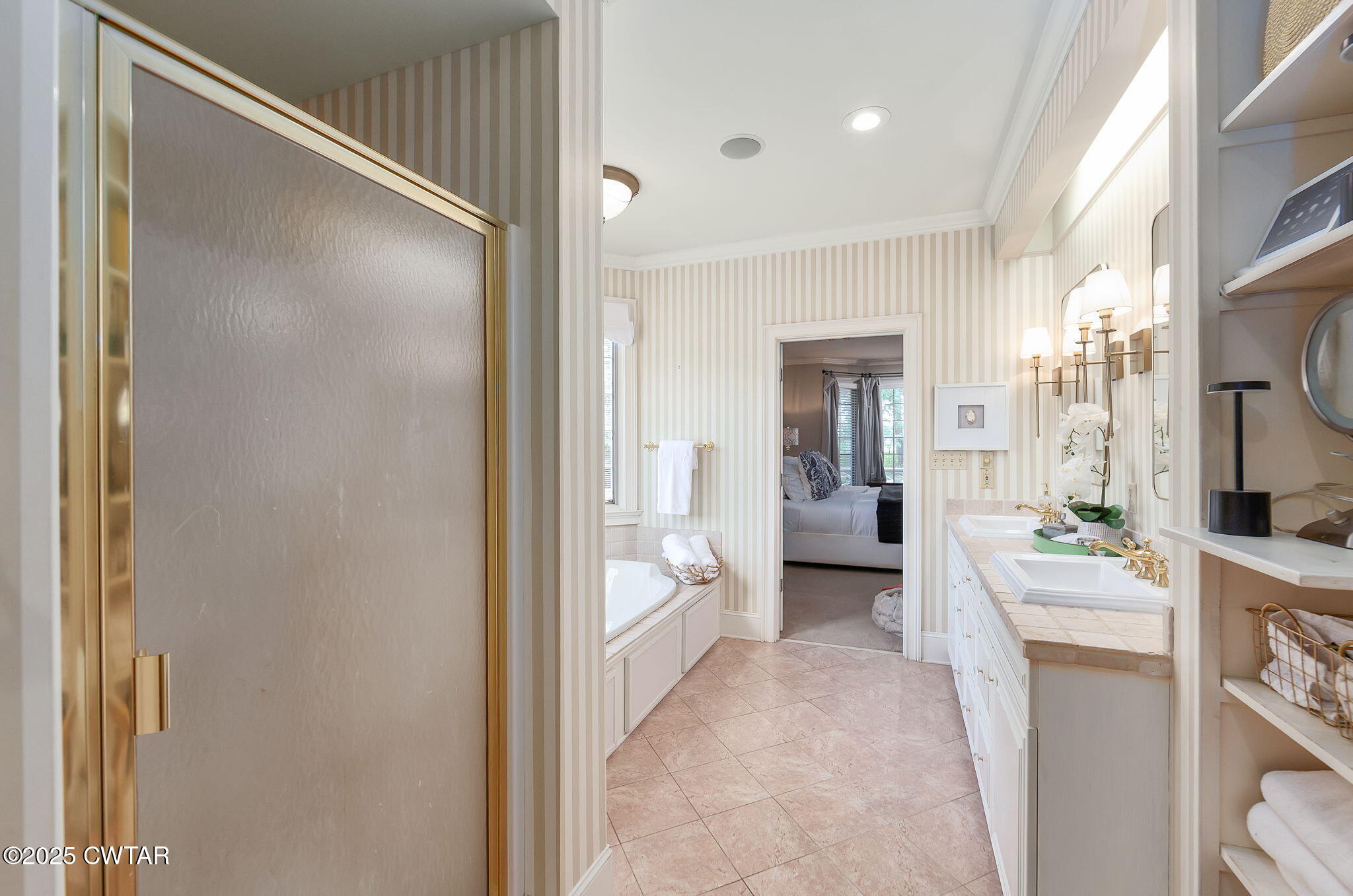 76 Southpointe Drive