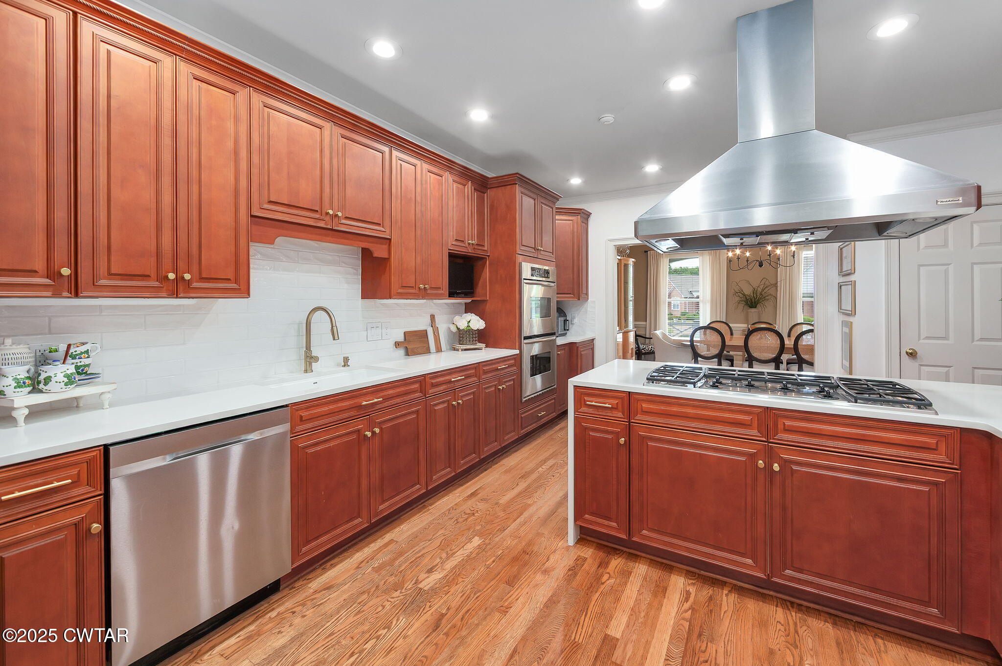 76 Southpointe Drive
