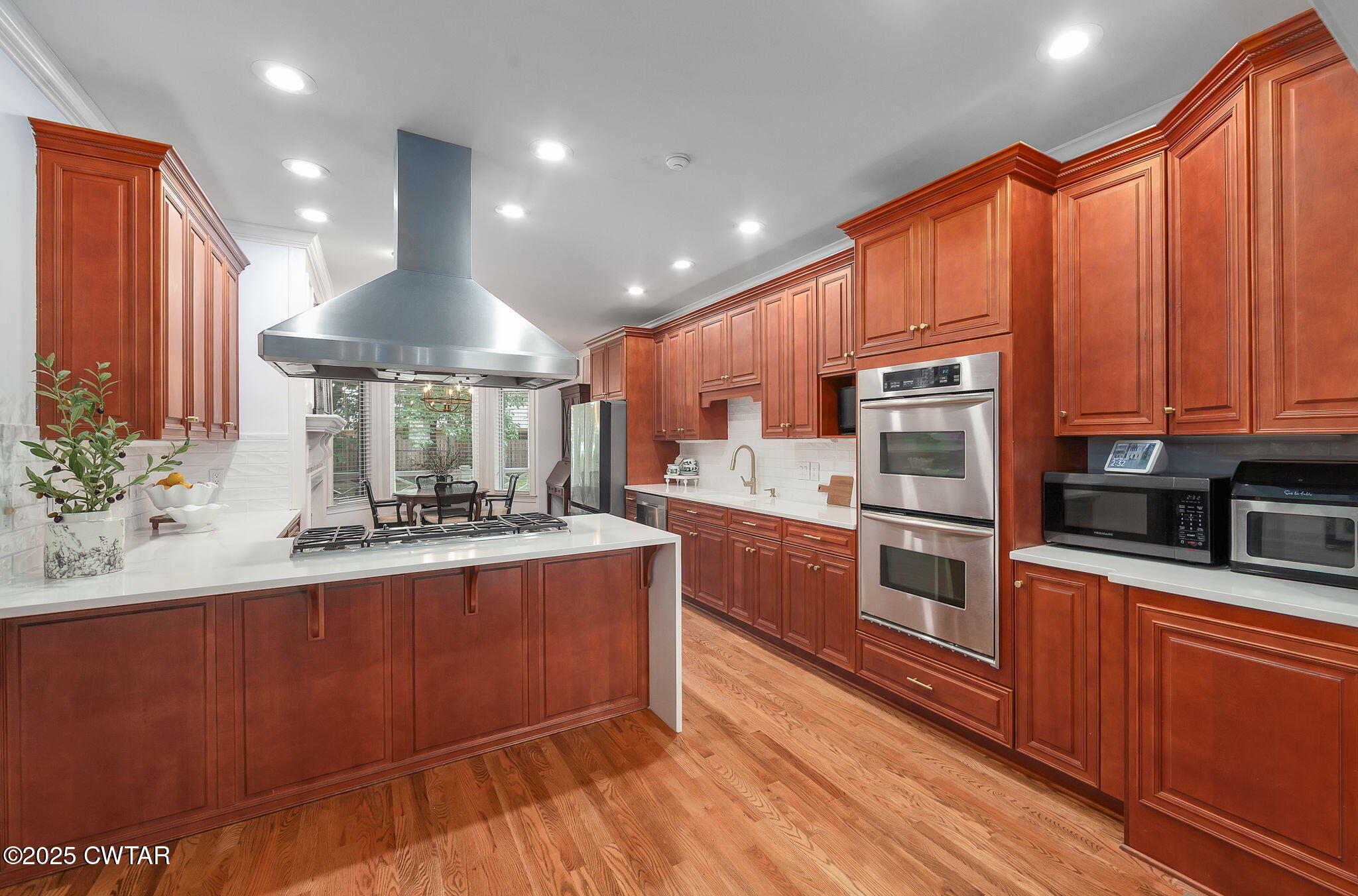 76 Southpointe Drive