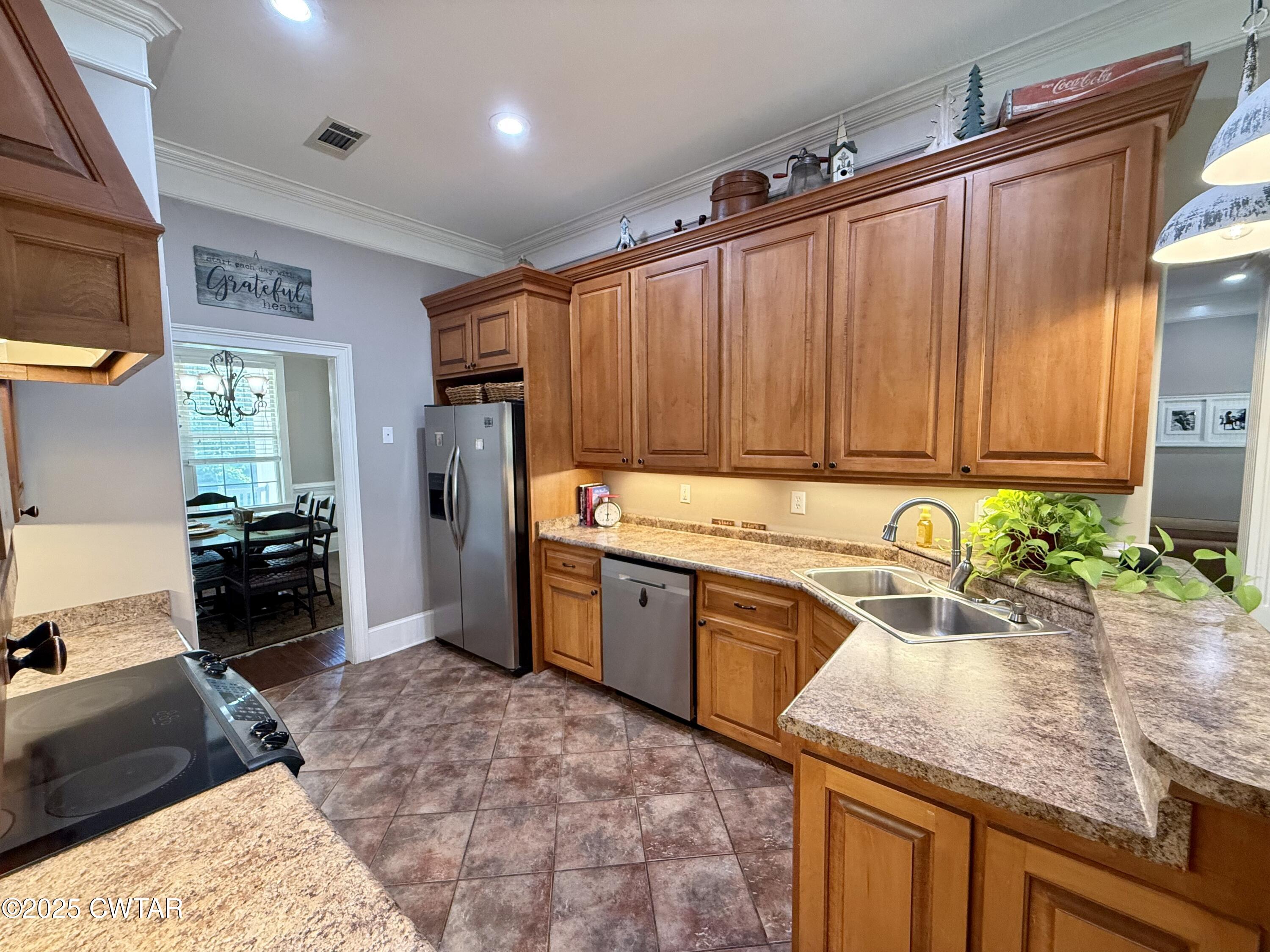 159 N Lake Drive, Jackson