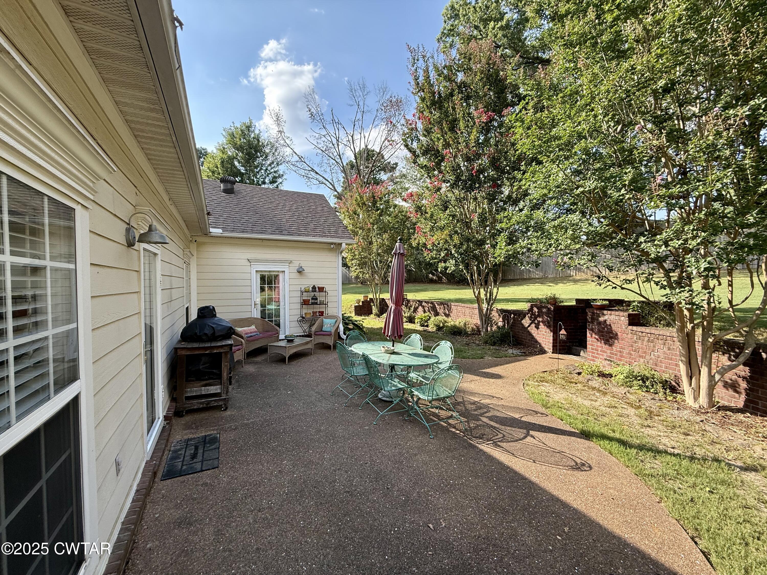 159 N Lake Drive, Jackson