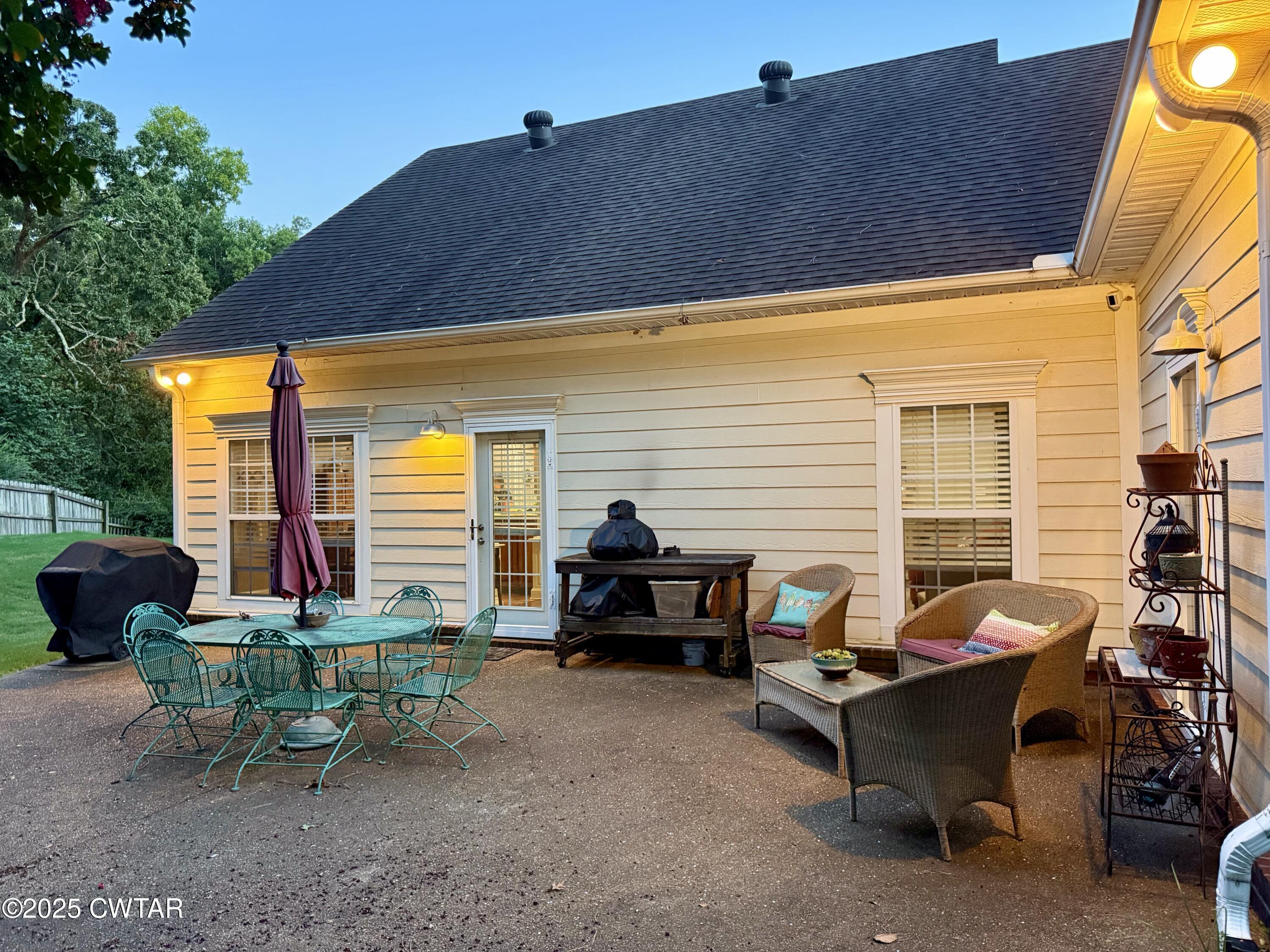 159 N Lake Drive, Jackson