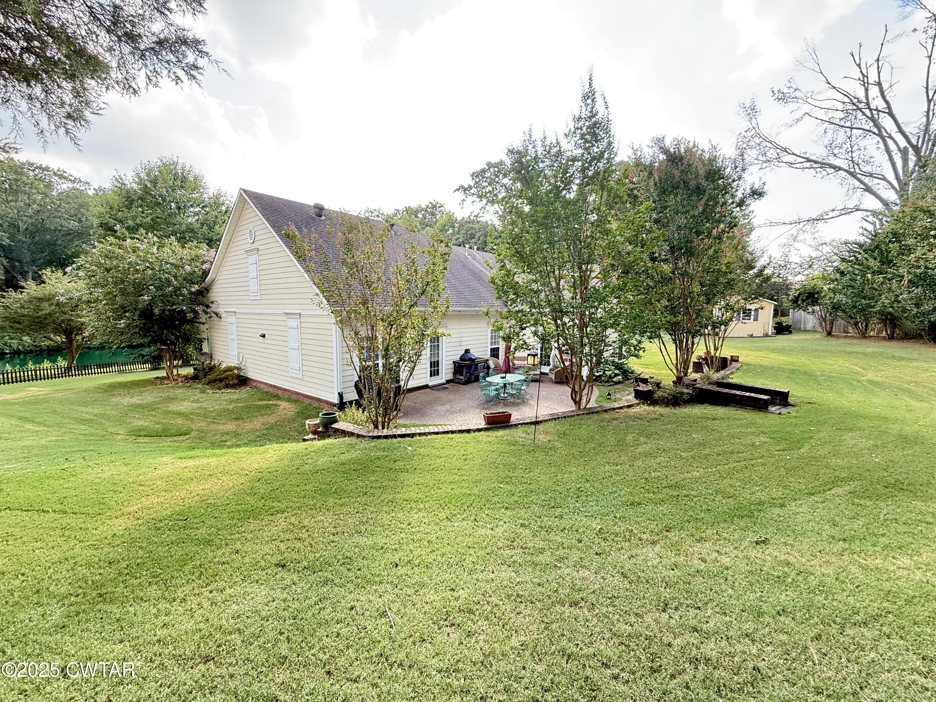 159 N Lake Drive, Jackson