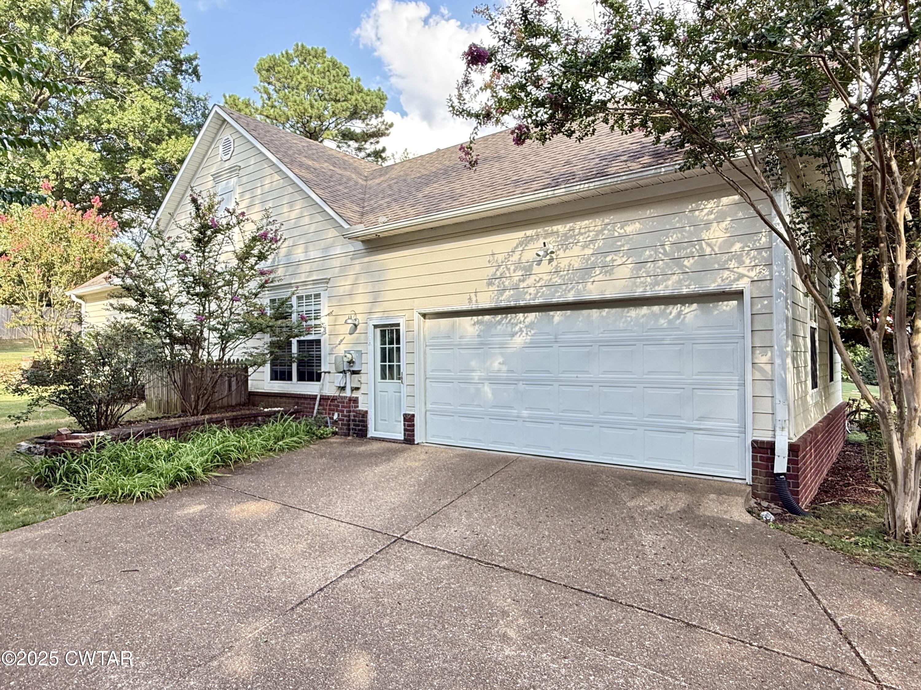 159 N Lake Drive, Jackson