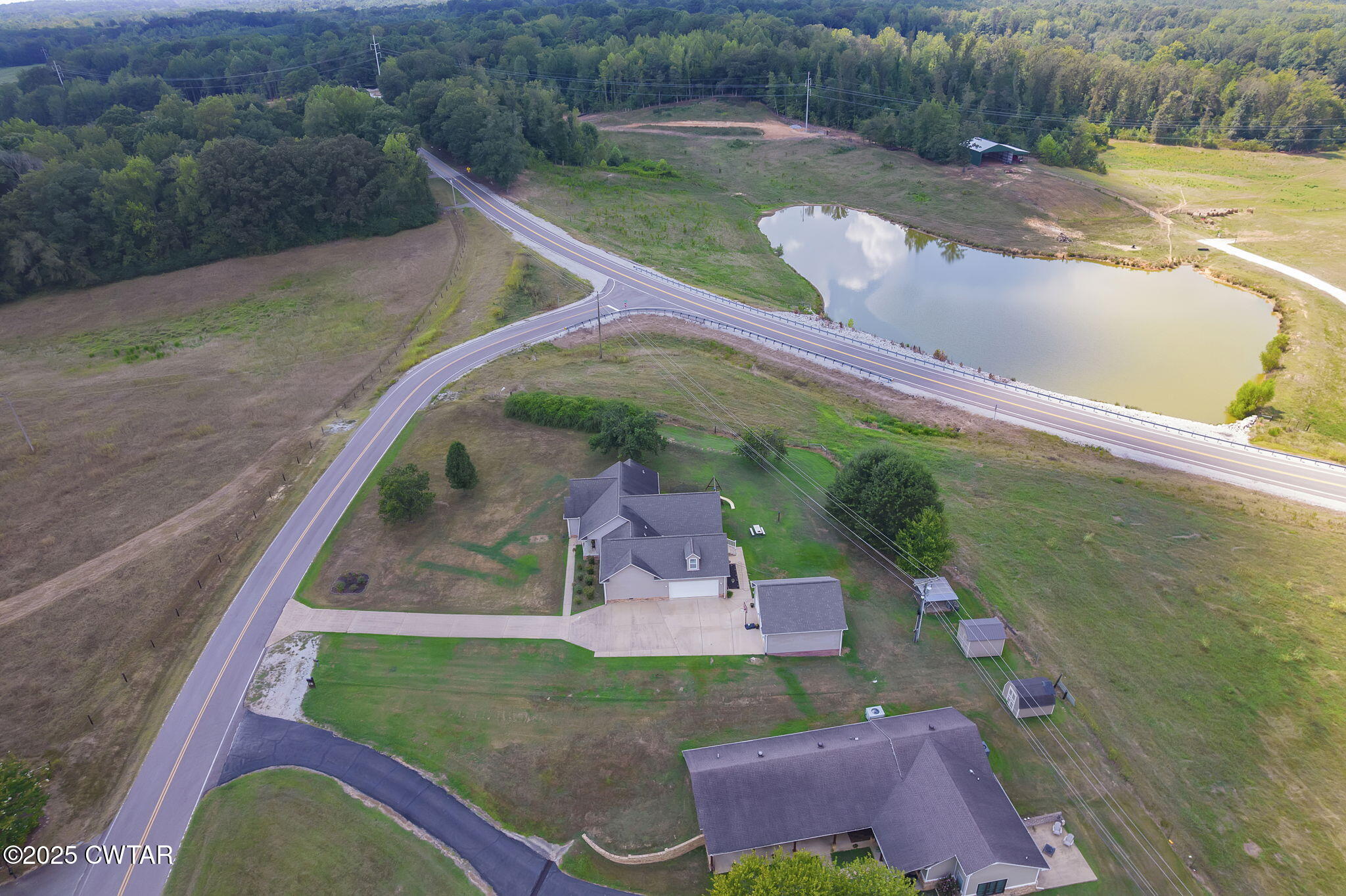 73 Highway 200 Lane