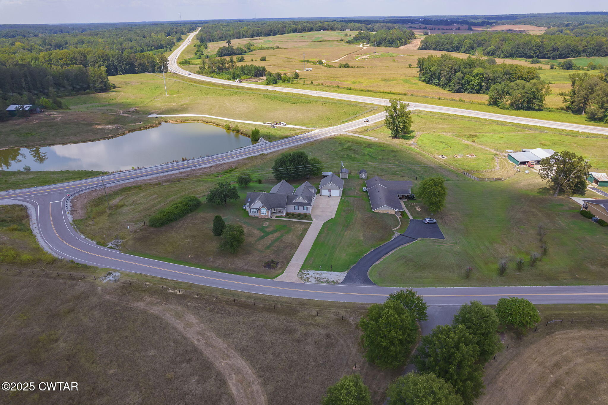 73 Highway 200 Lane