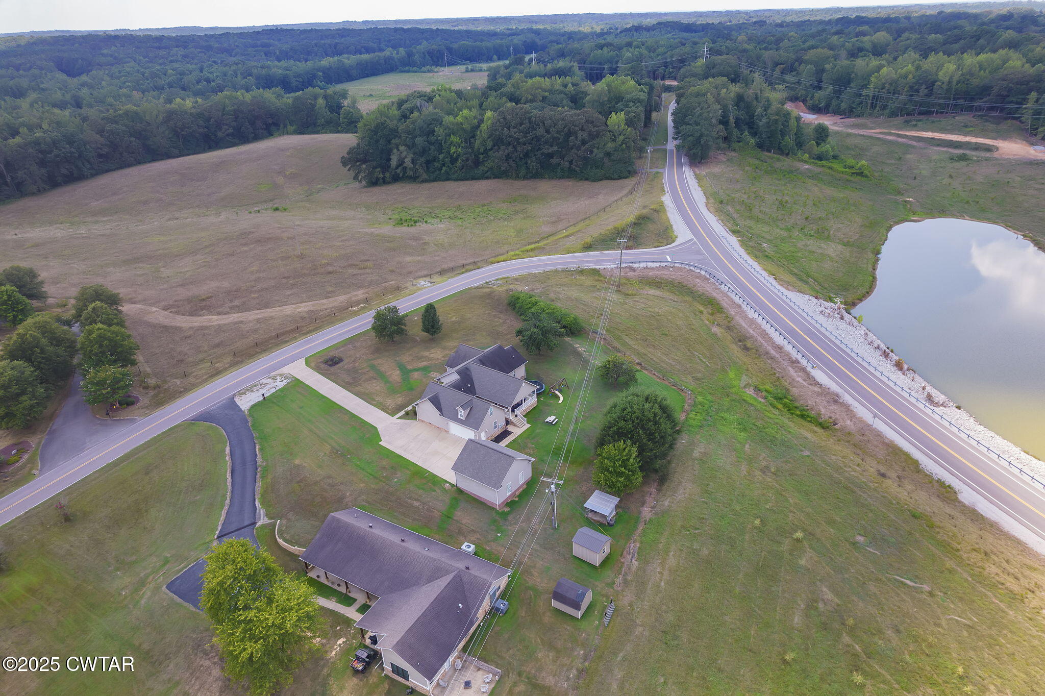 73 Highway 200 Lane