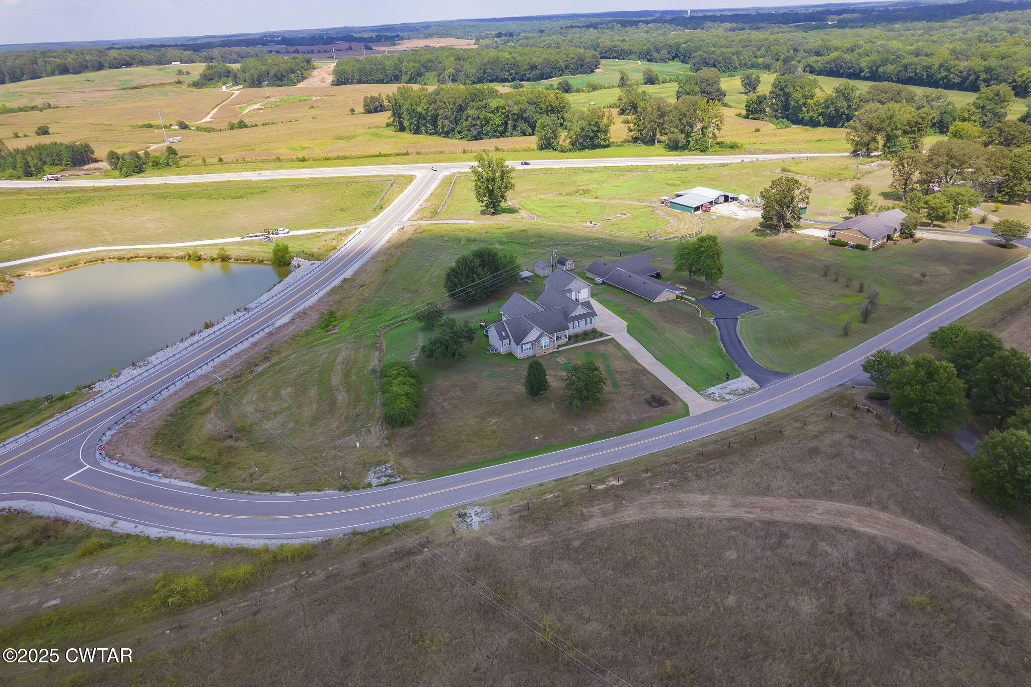 73 Highway 200 Lane