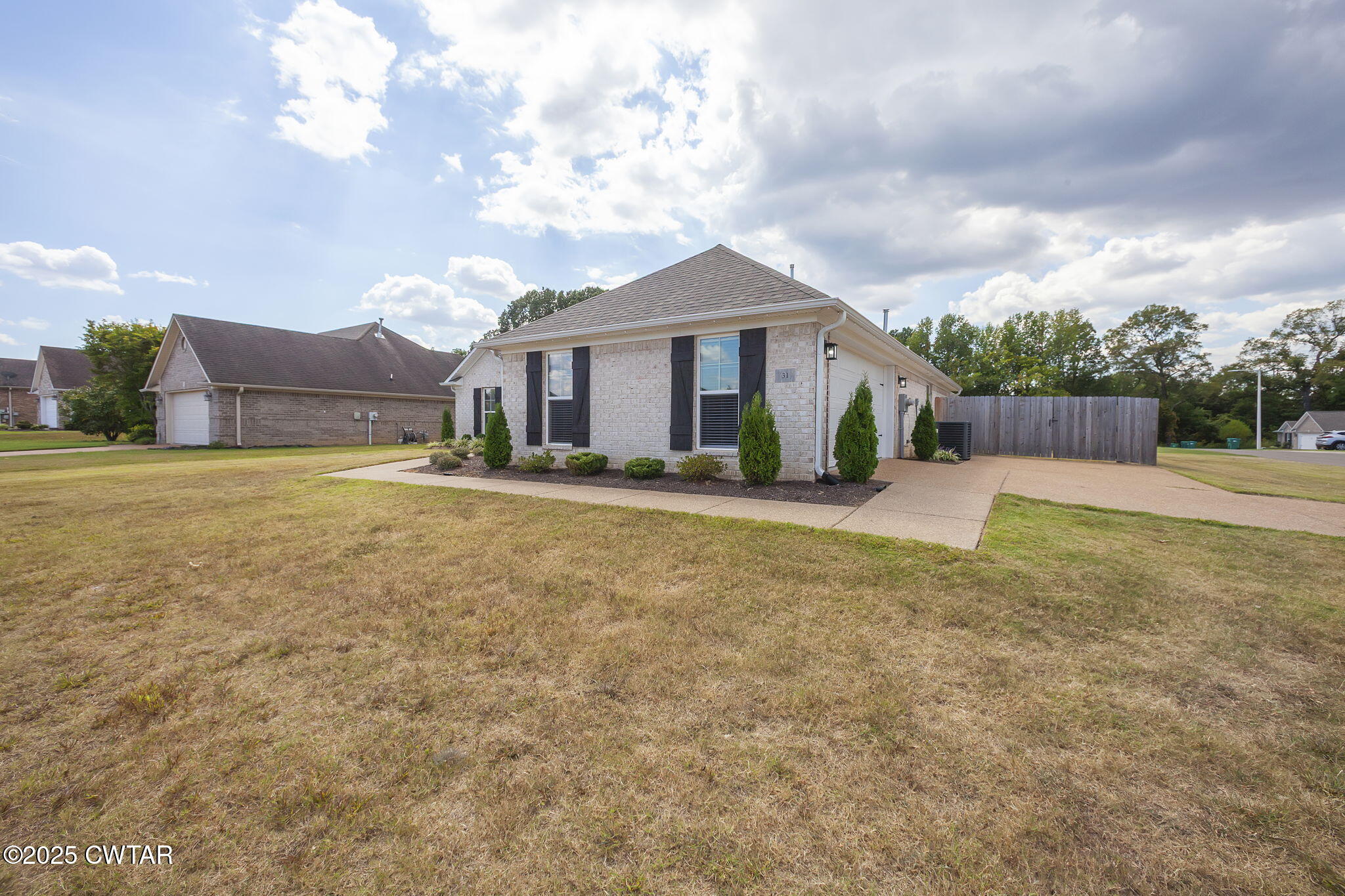 31 Golden Brooke Drive