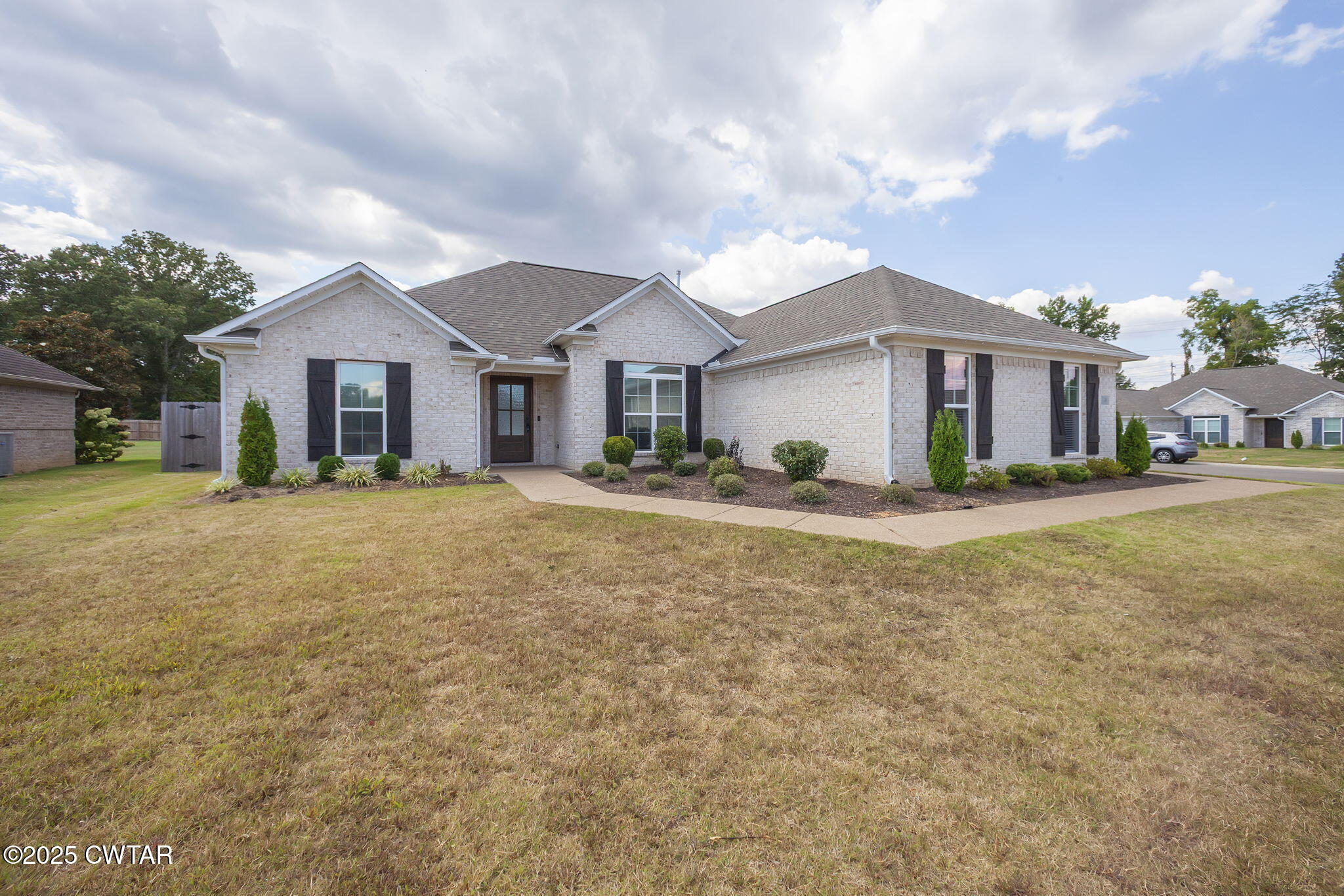31 Golden Brooke Drive