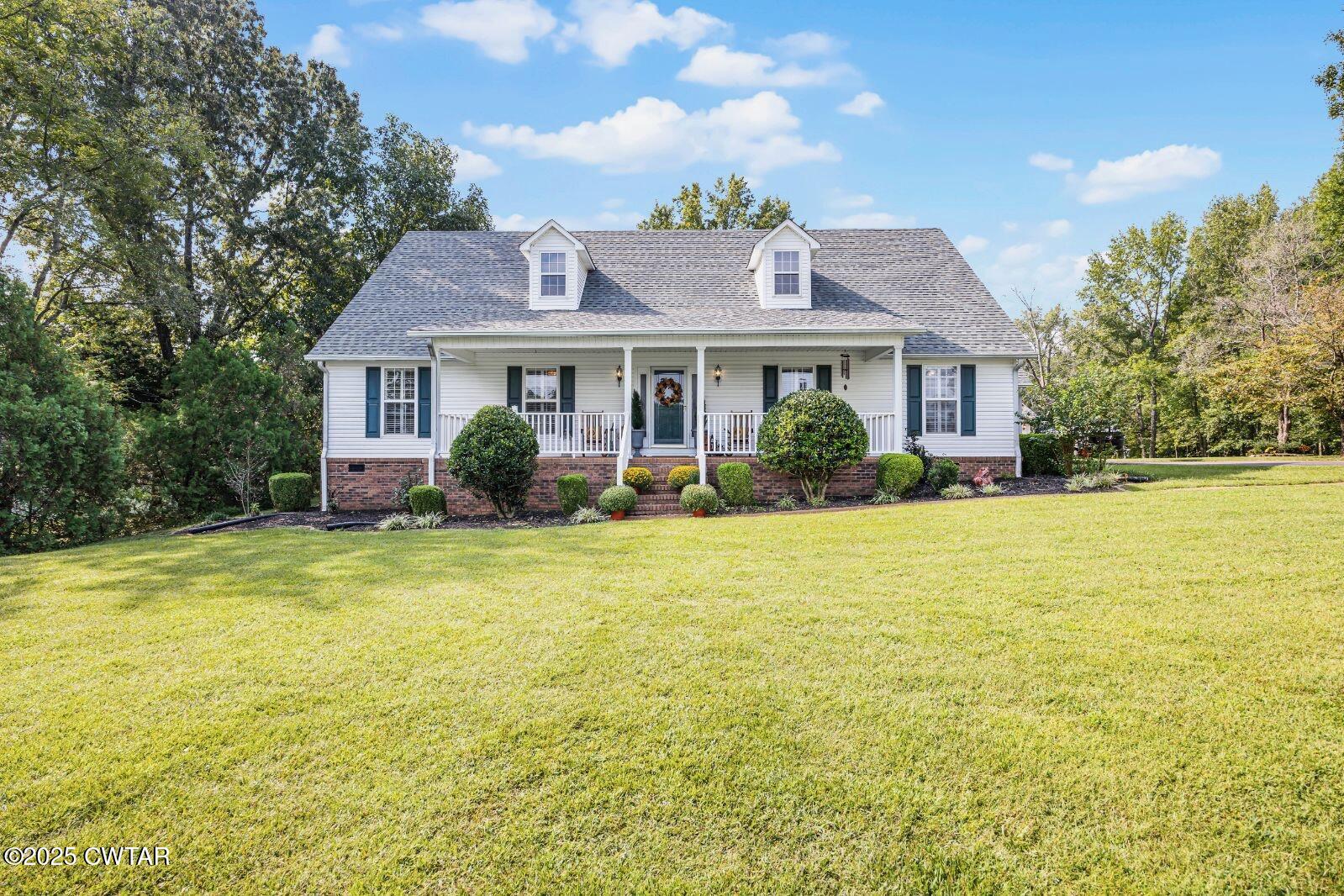180 Lakewood Drive E