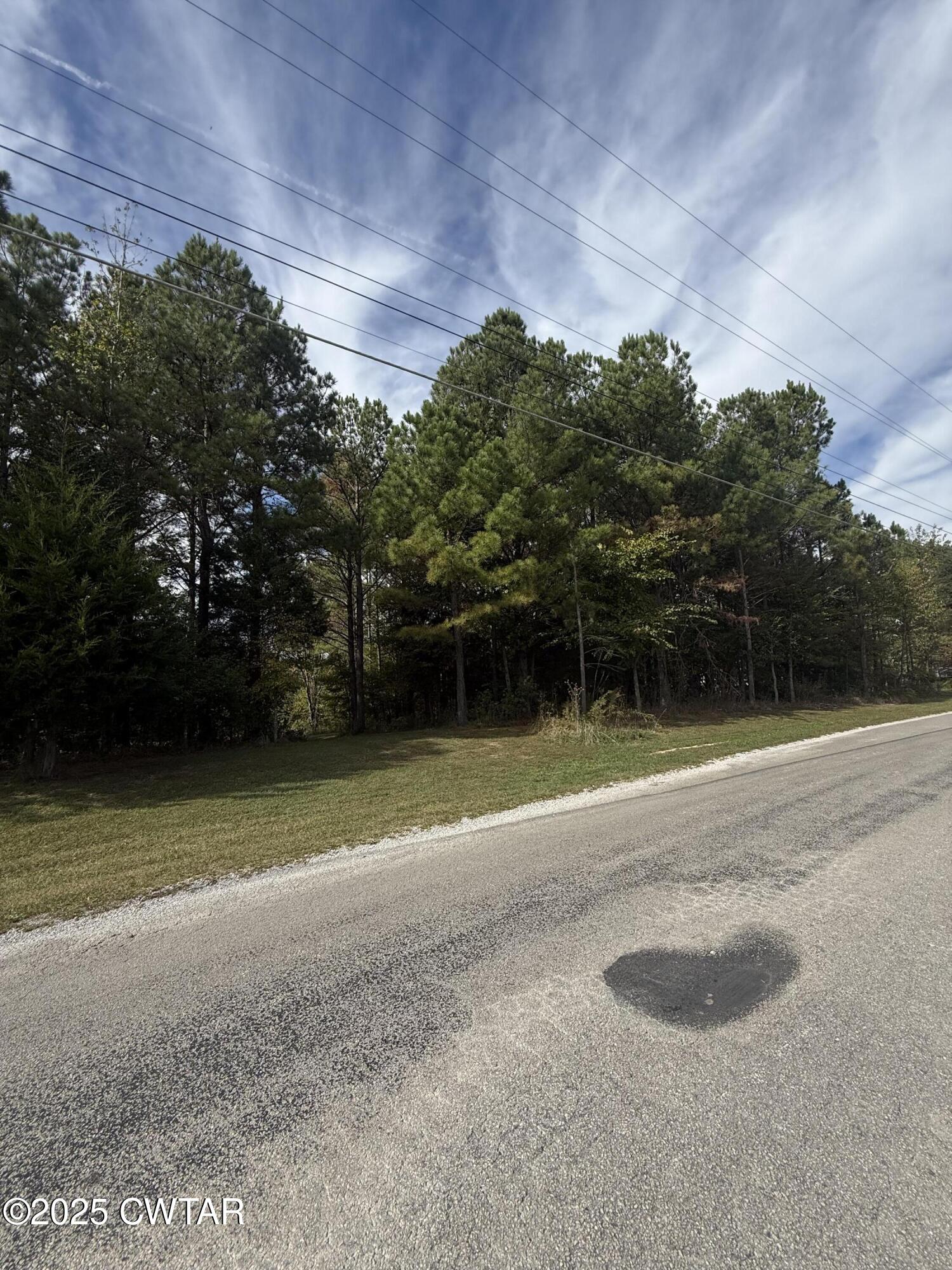 220 Lakewood Drive E, Jackson