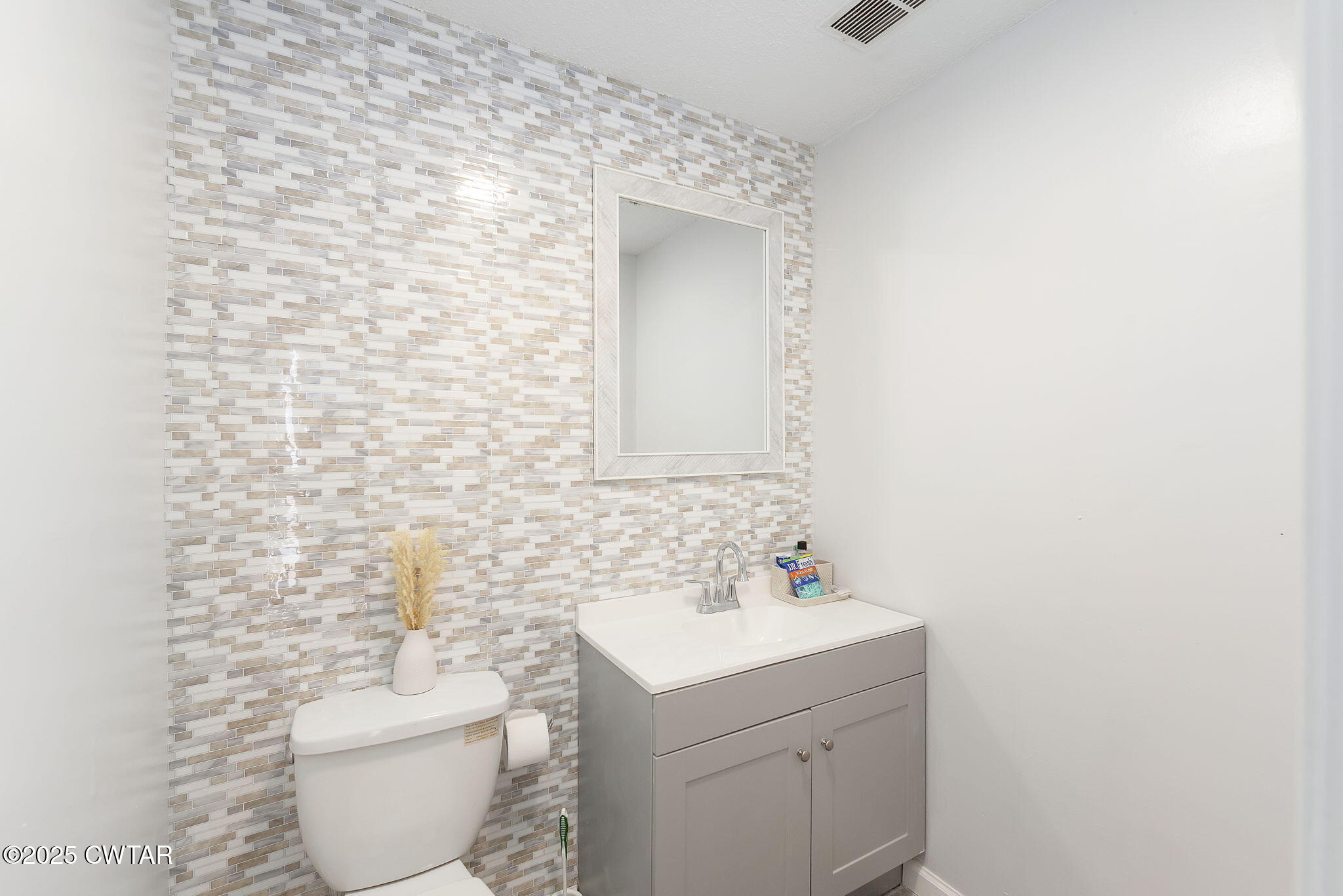 6 Breezewood Cove, Jackson