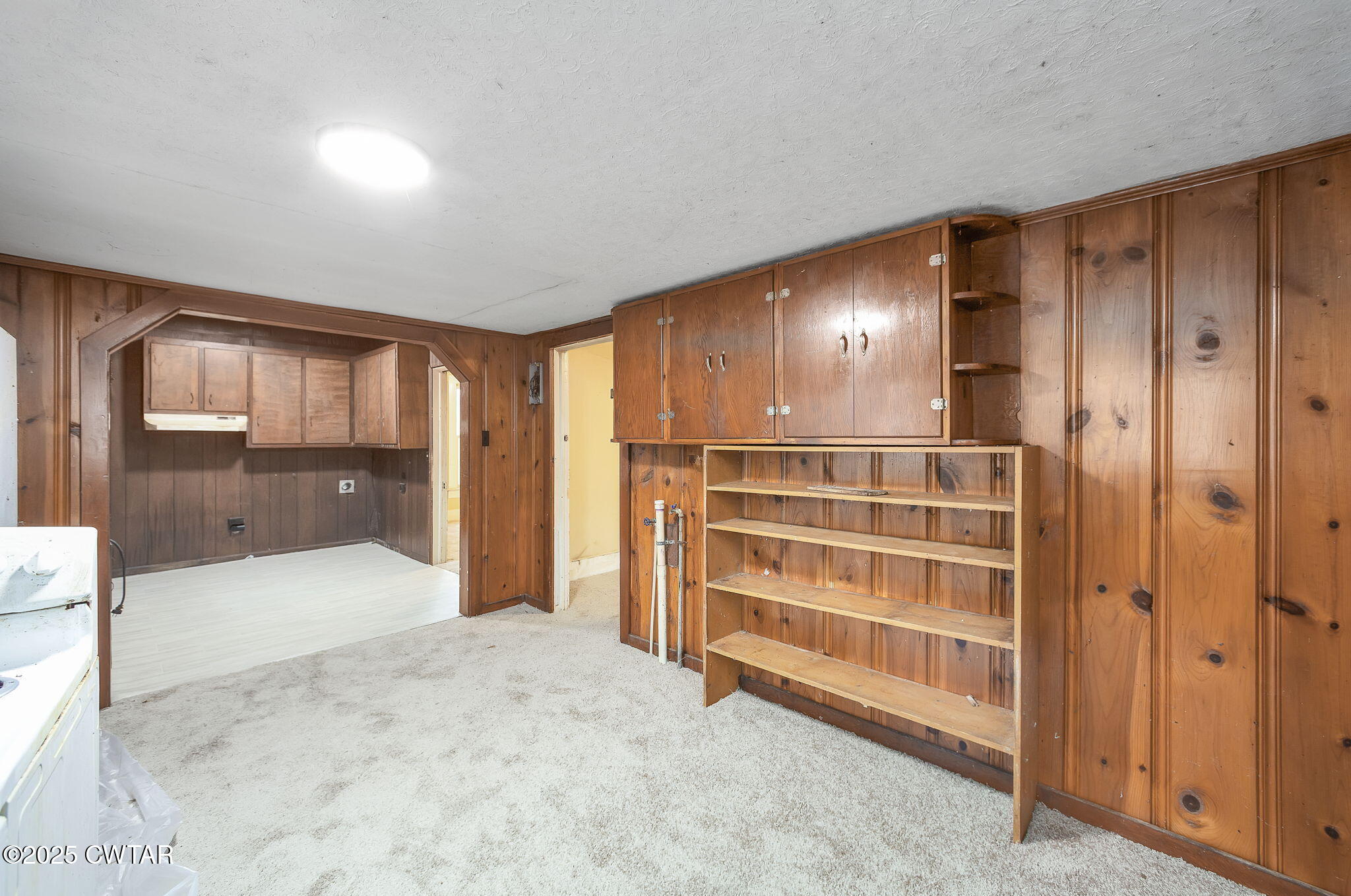 704 N 17th Avenue