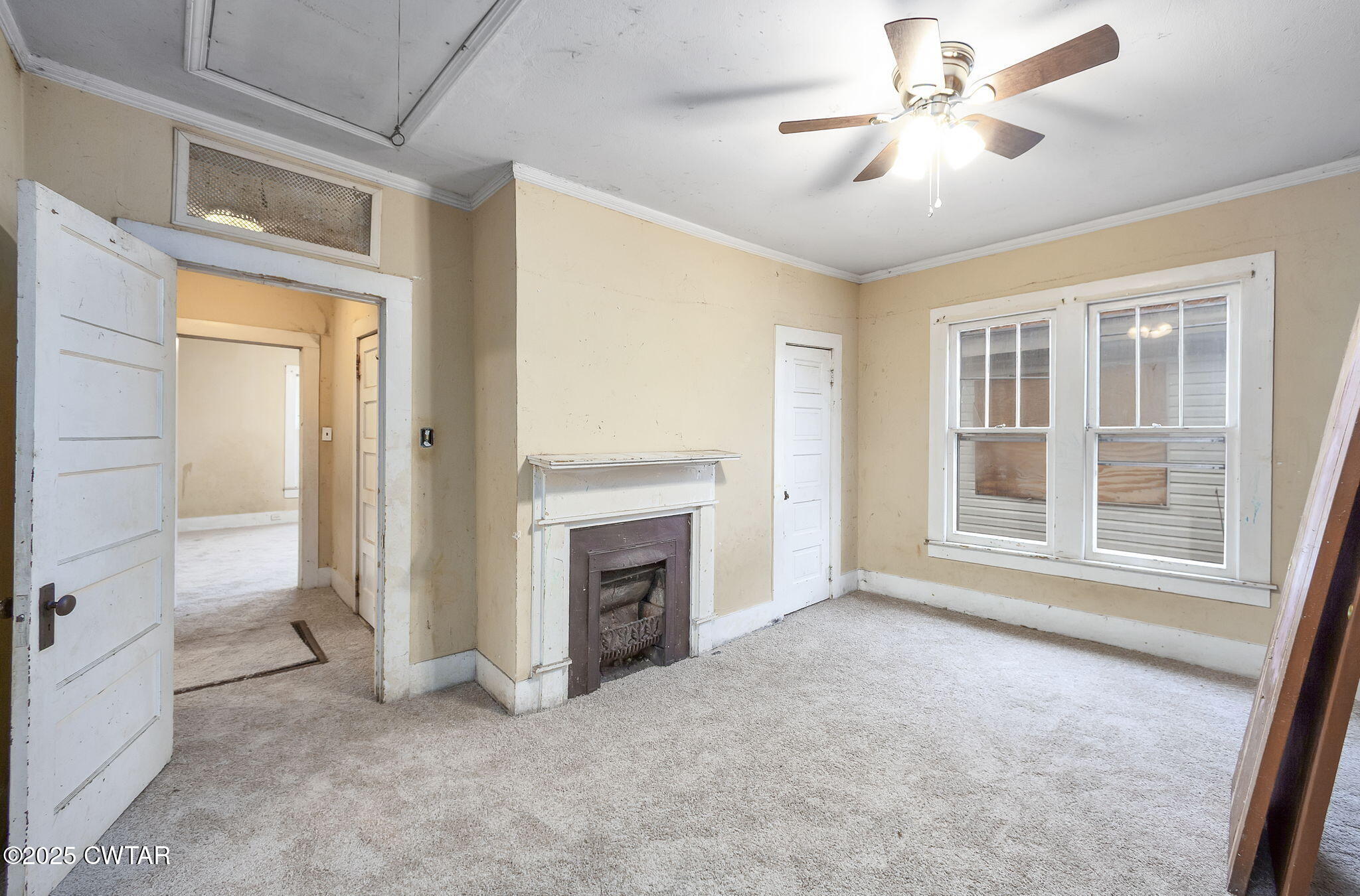 704 N 17th Avenue