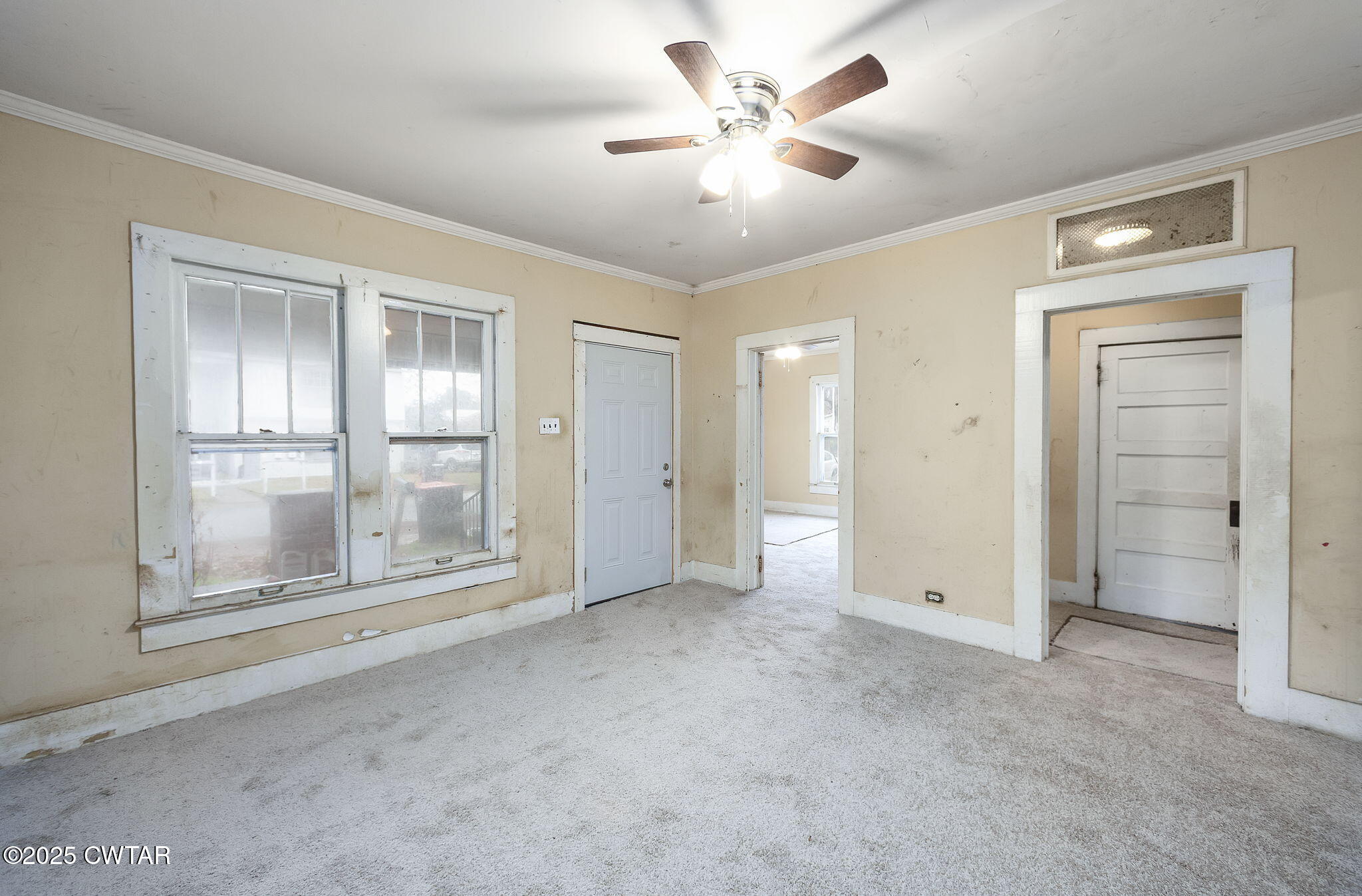 704 N 17th Avenue