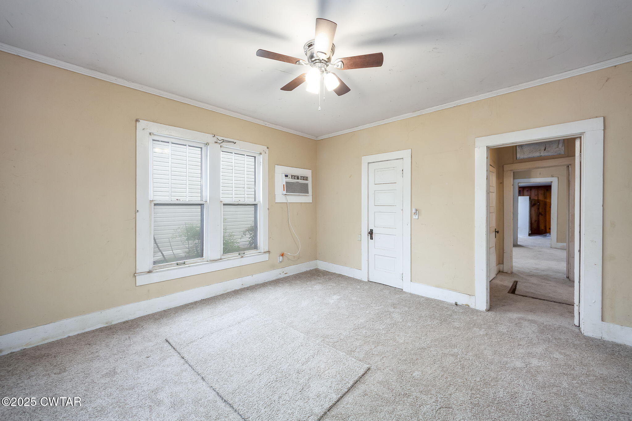704 N 17th Avenue