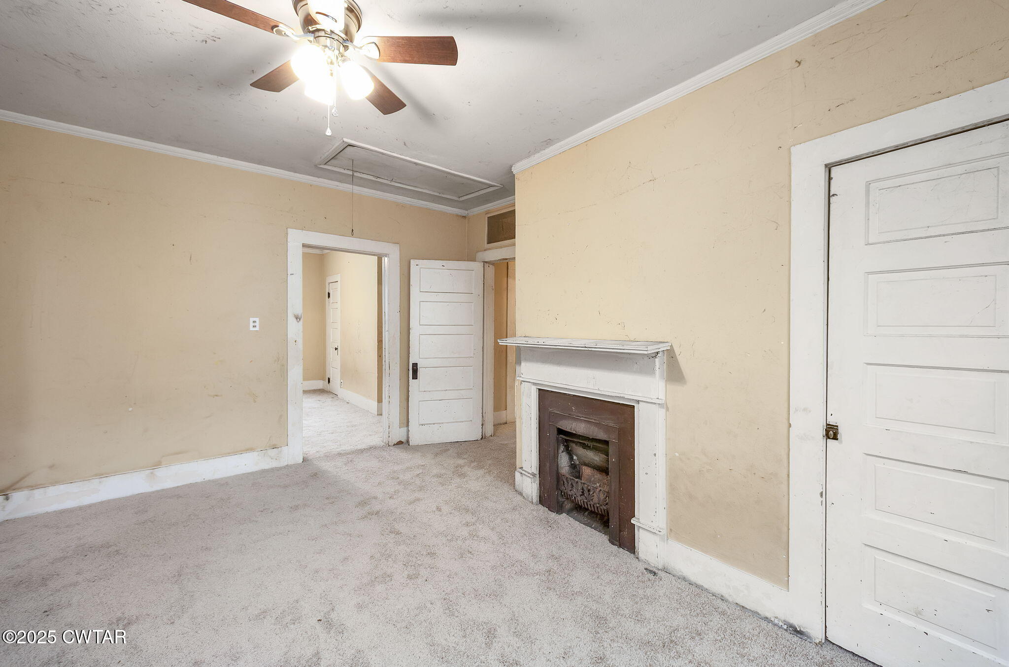 704 N 17th Avenue