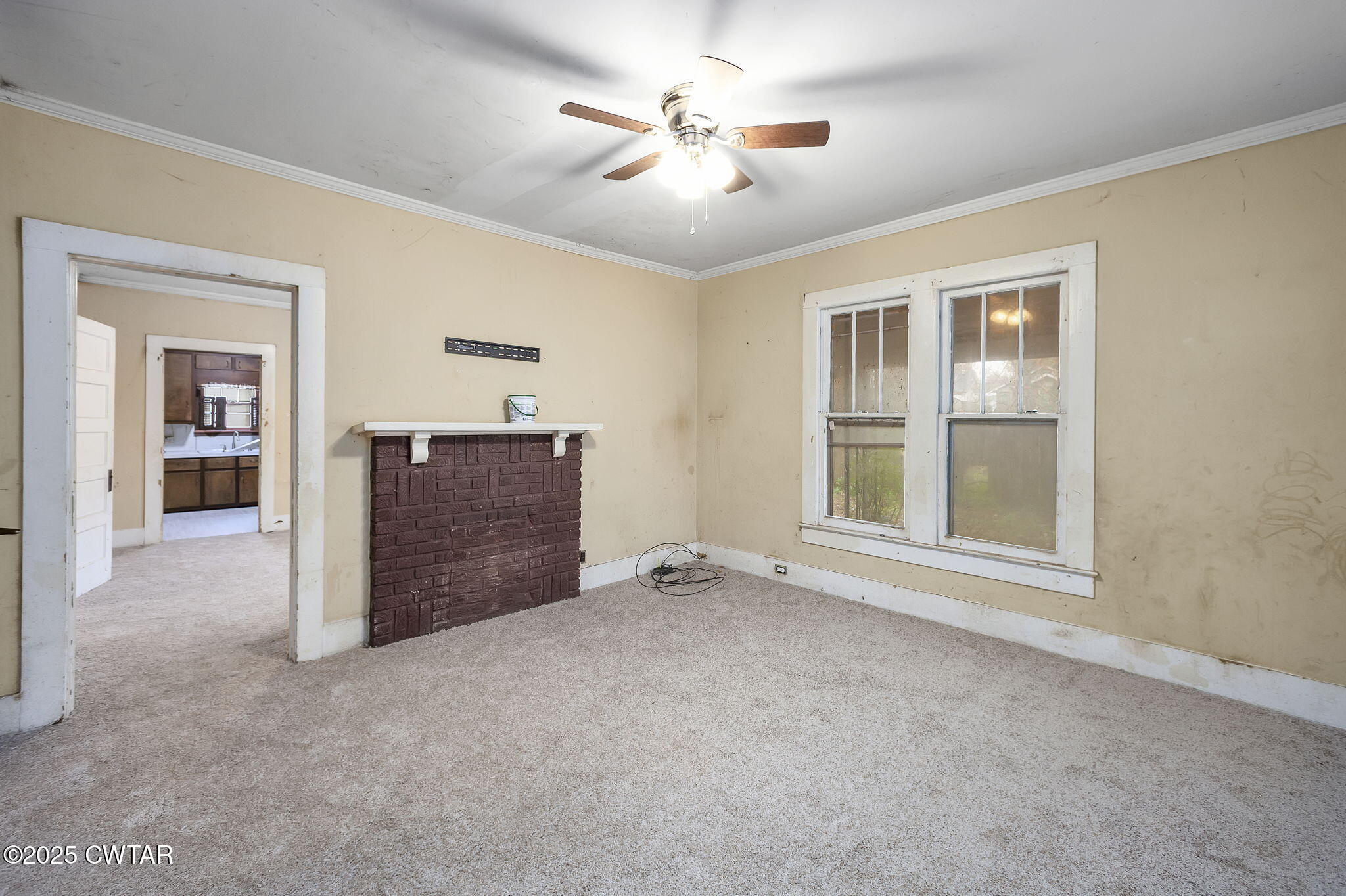 704 N 17th Avenue