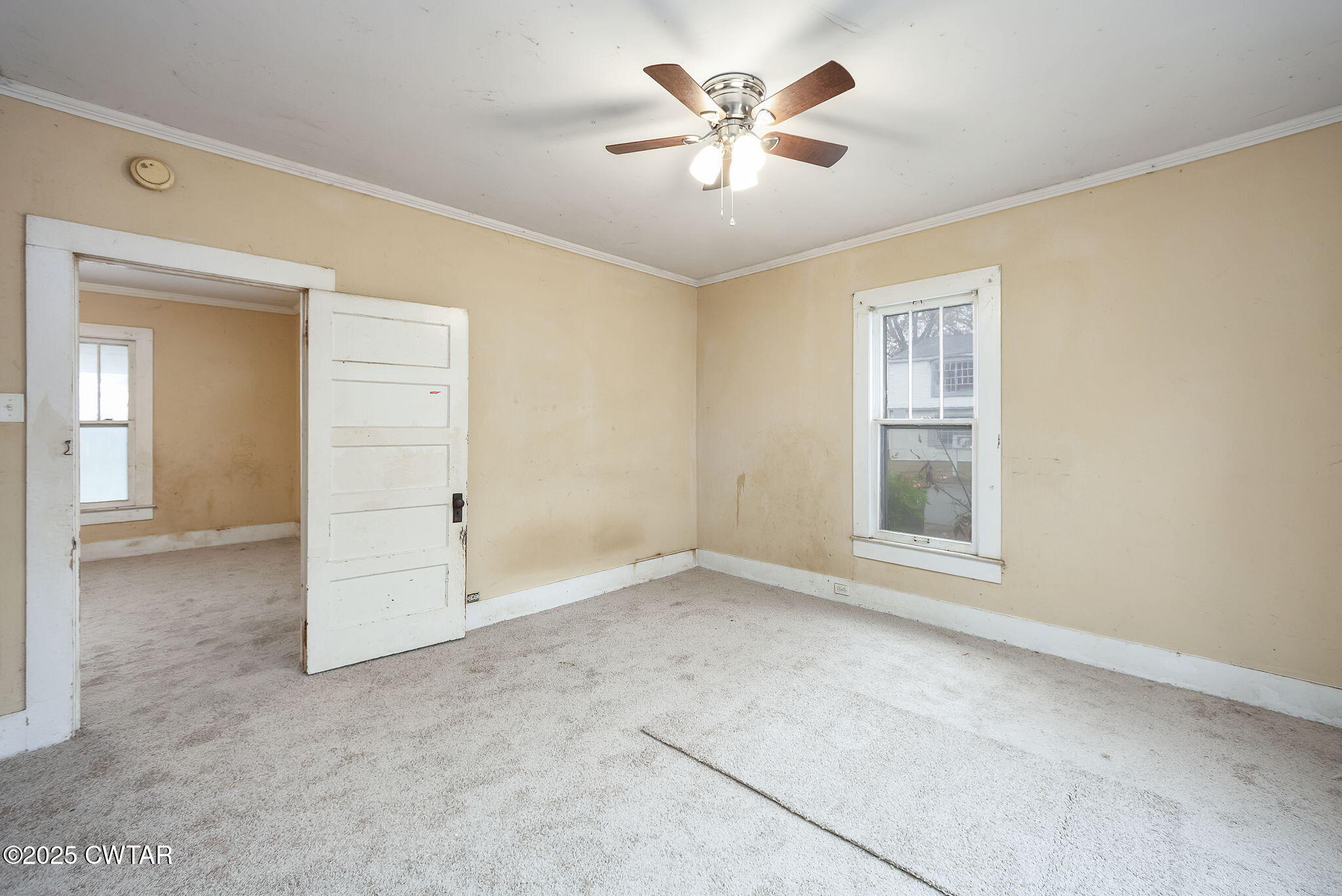 704 N 17th Avenue