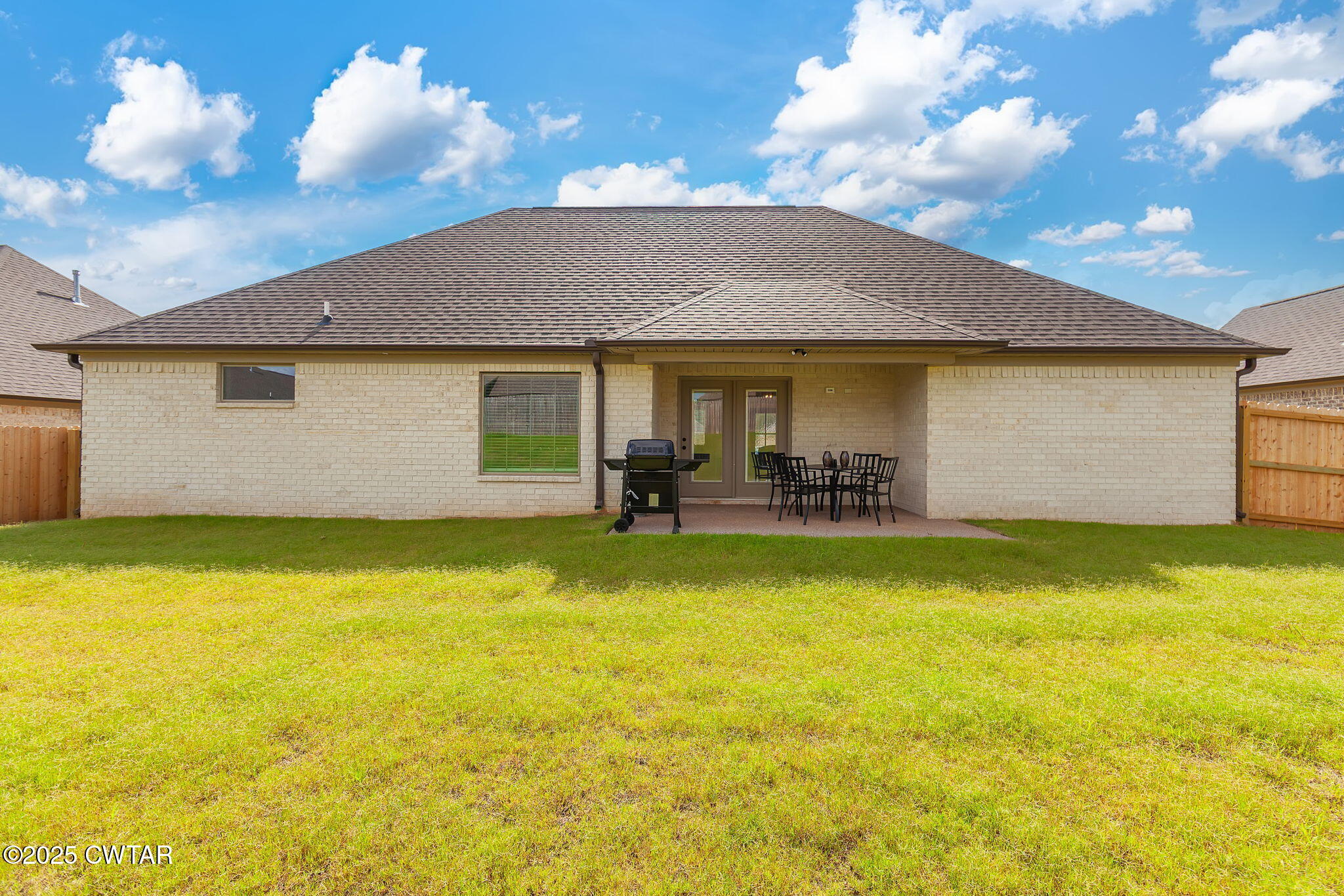 423 Fairway Boulevard