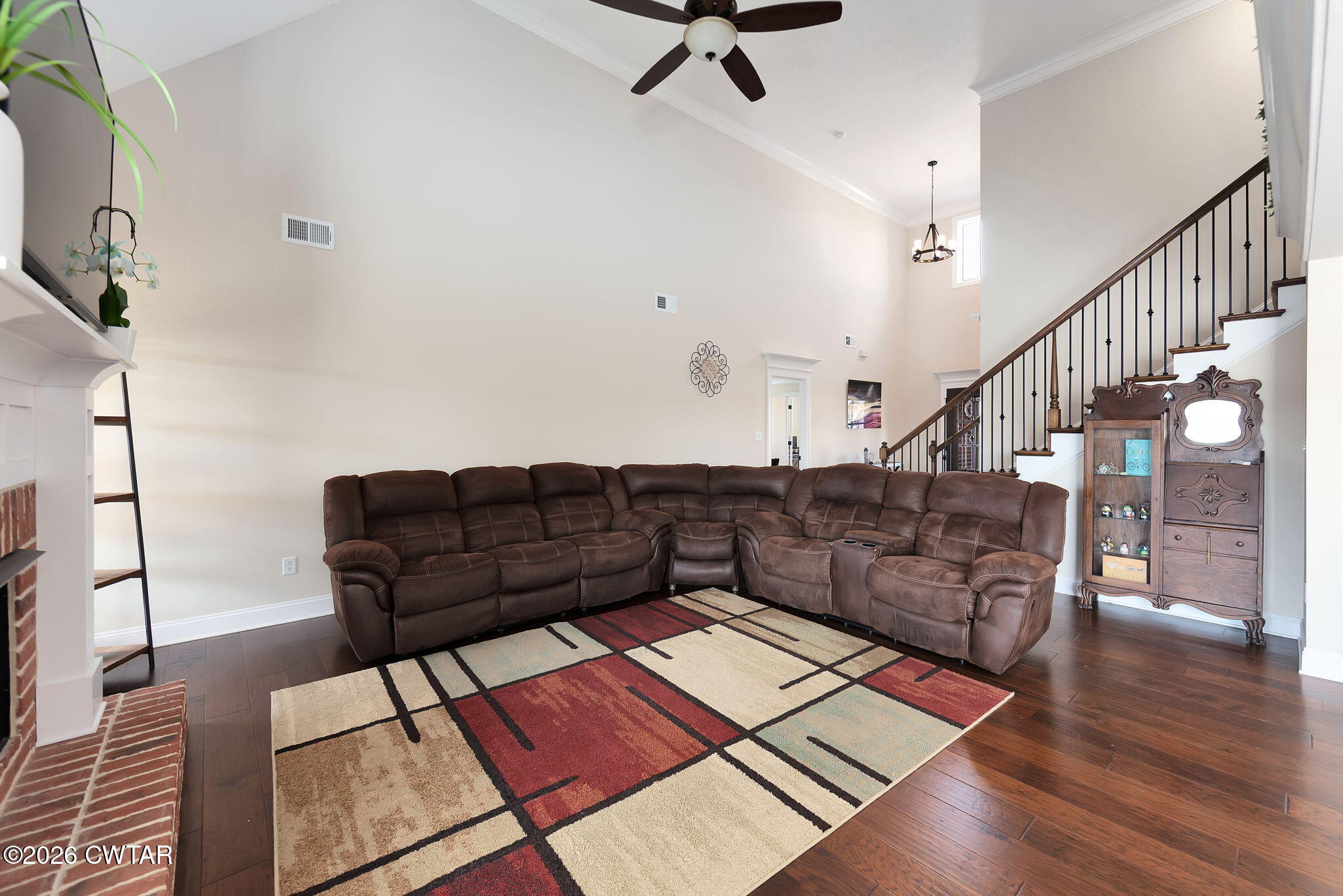 212 Heritage Square