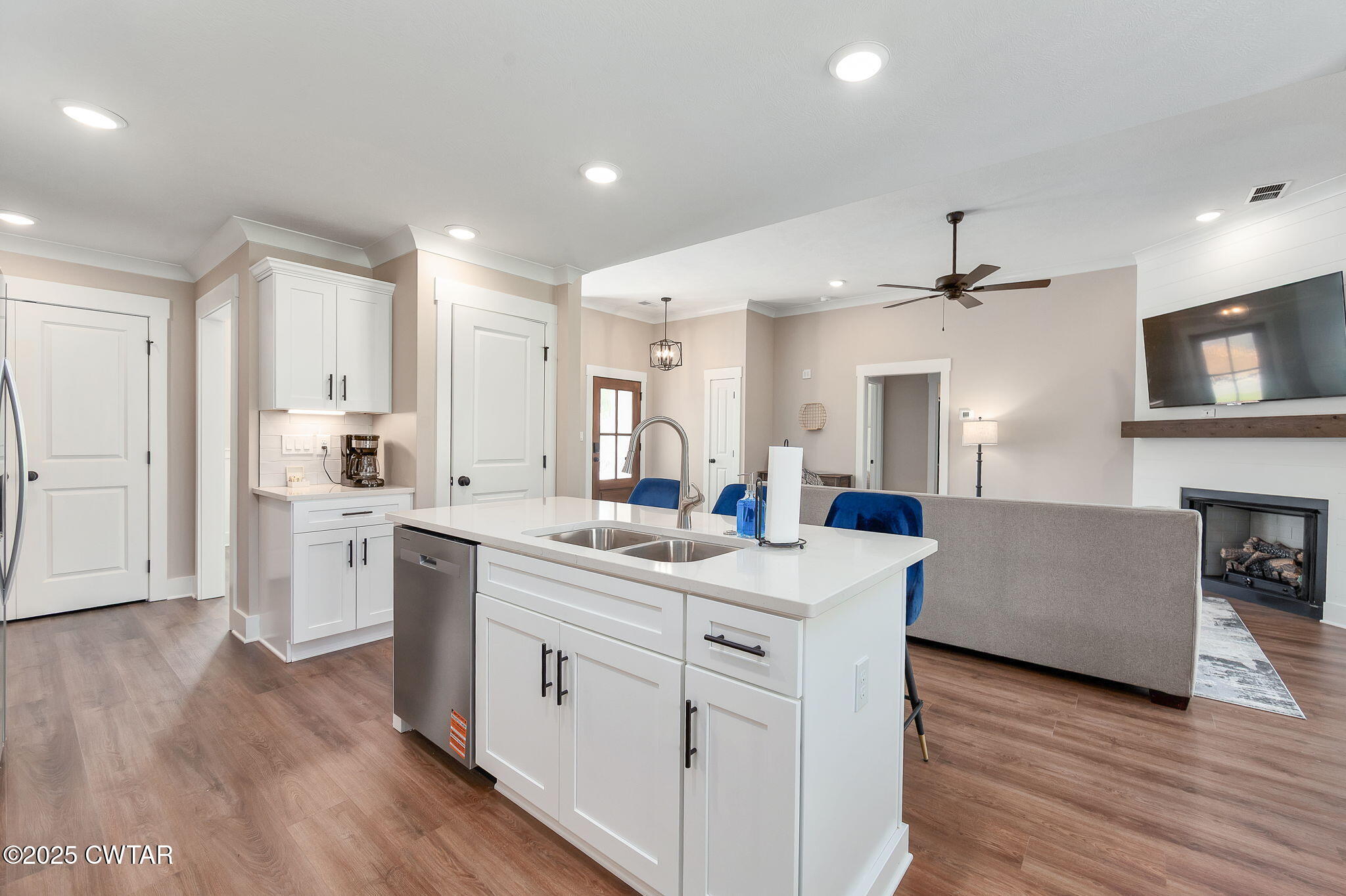 423 Fairway Boulevard